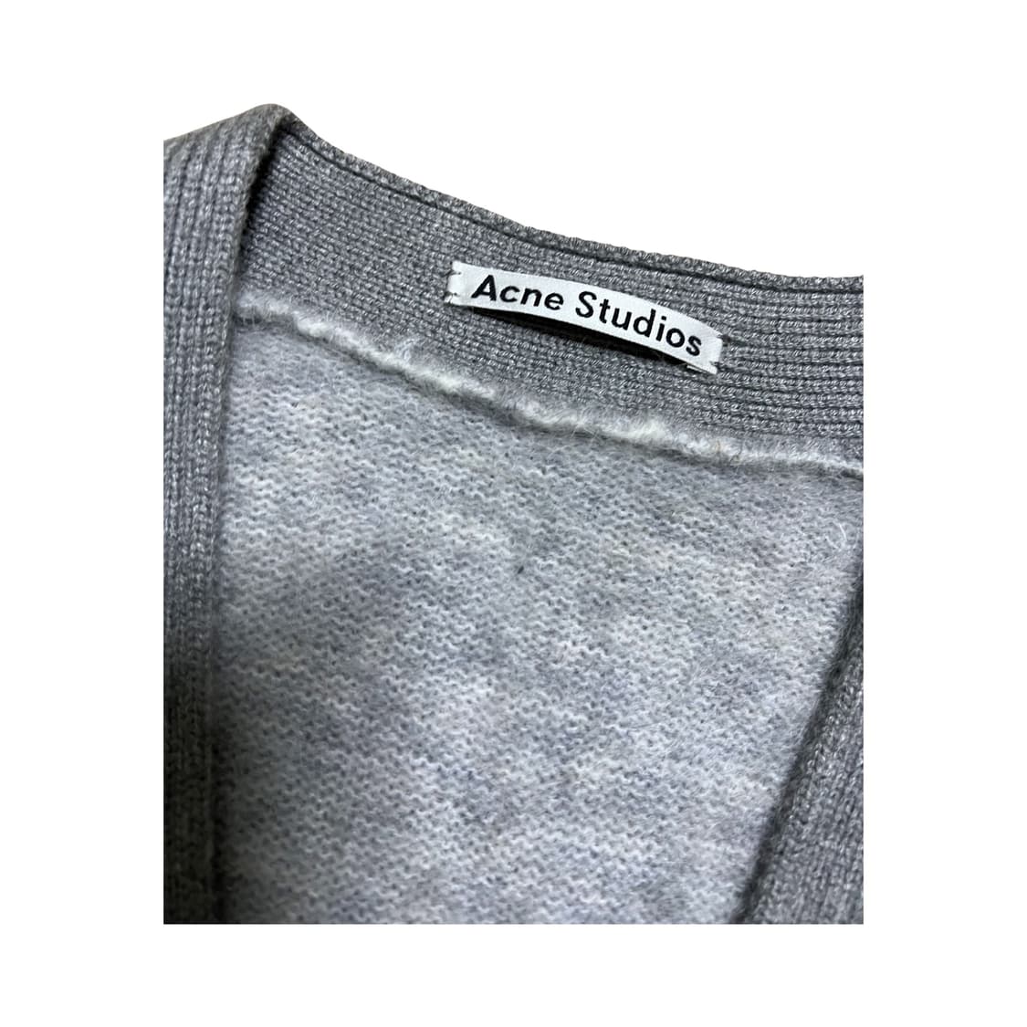 아크네스튜디오 모헤어 브이넥 가디건 상품이미지5