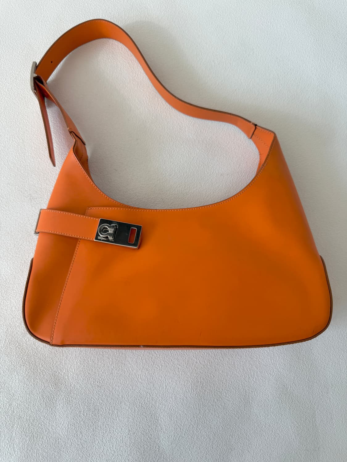 살바토레 페라가모(Salvatore Ferragamo) 레더 숄더백 상품이미지2