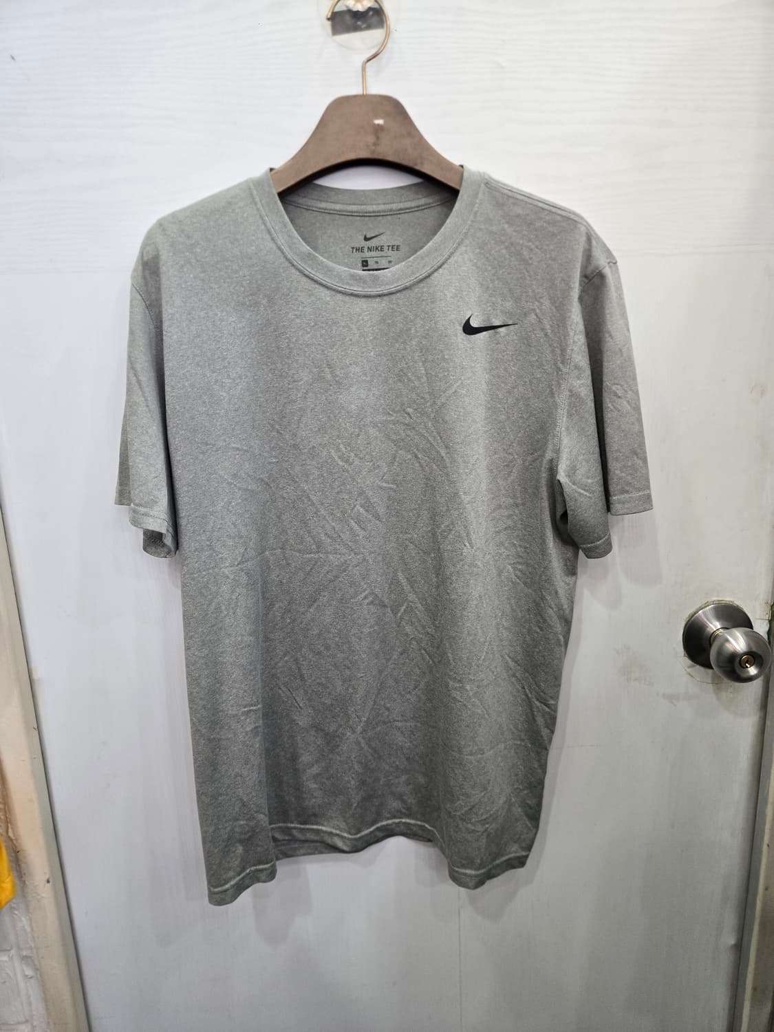 105,XL )) NIKE 나이키 드라이핏 반팔티셔츠~ 그레이 색상~ 상품이미지2