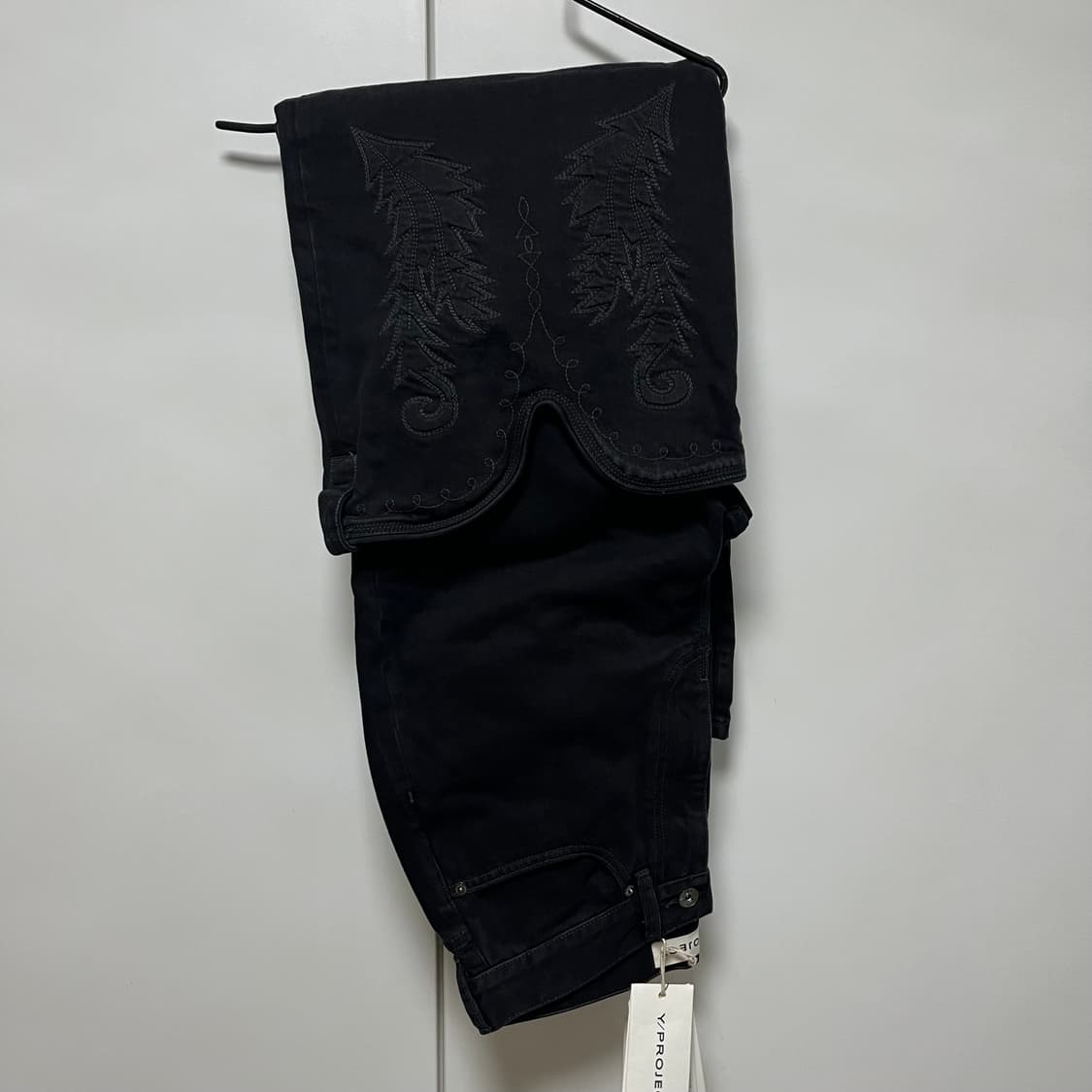 [29]와이프로젝트 Y/Project 맥시 카우보이 커프 진/블랙 상품이미지2