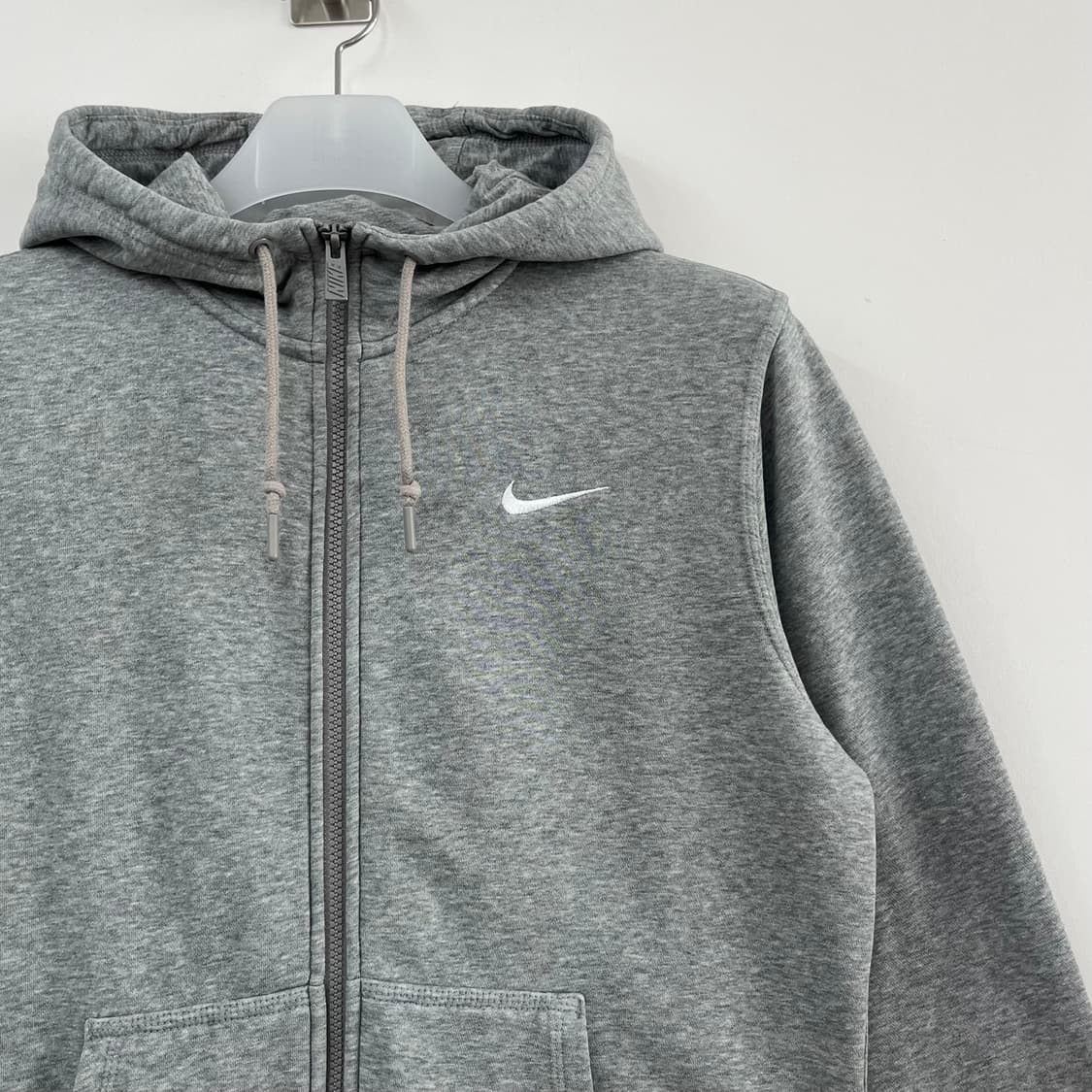 나이키 자수로고 그레이 후드집업 상품이미지4
