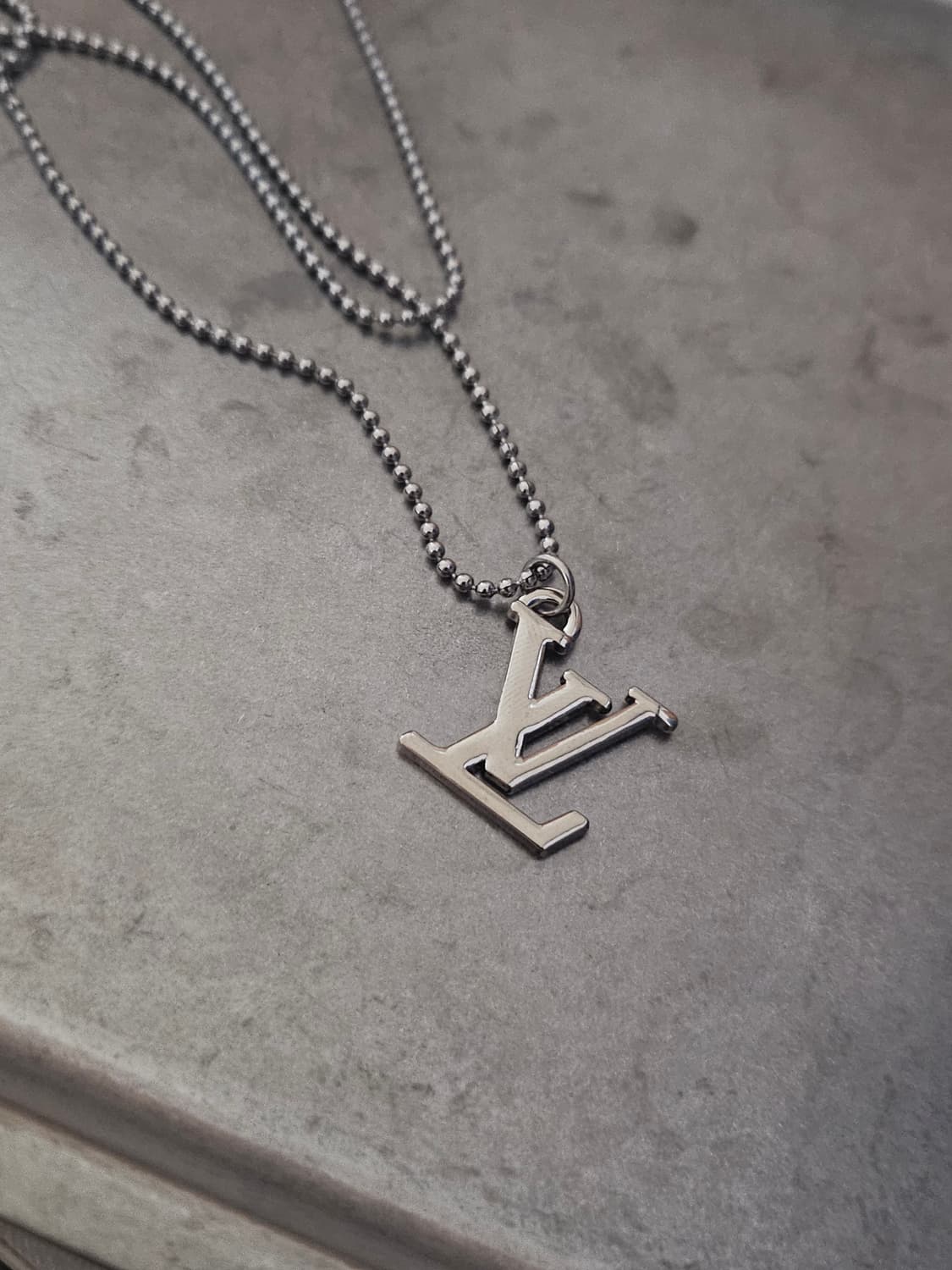 83 루이비통 정품 빈티지 업사이클링 목걸이 써지컬 상품이미지1