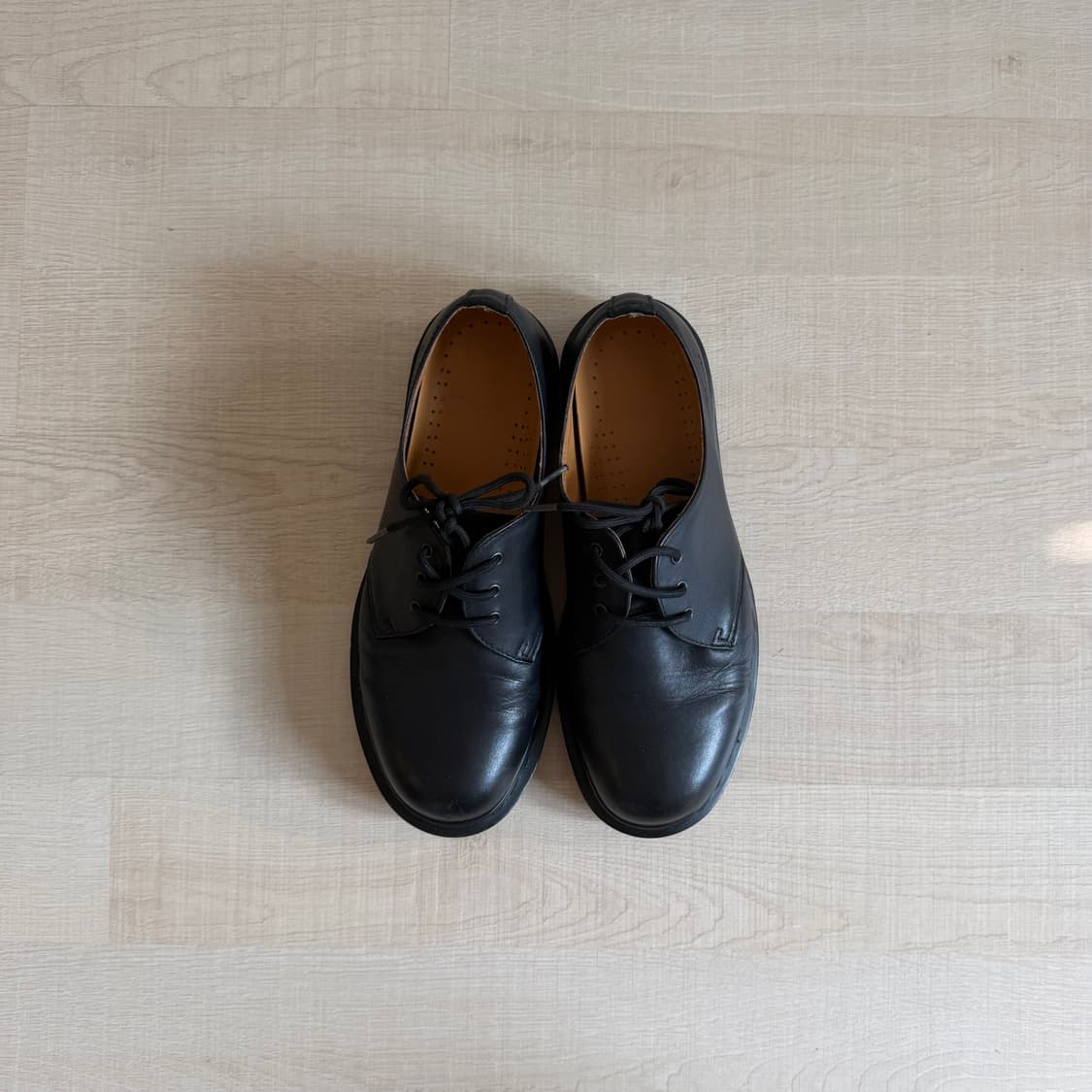 닥터마틴 단화 올블랙 상품이미지2