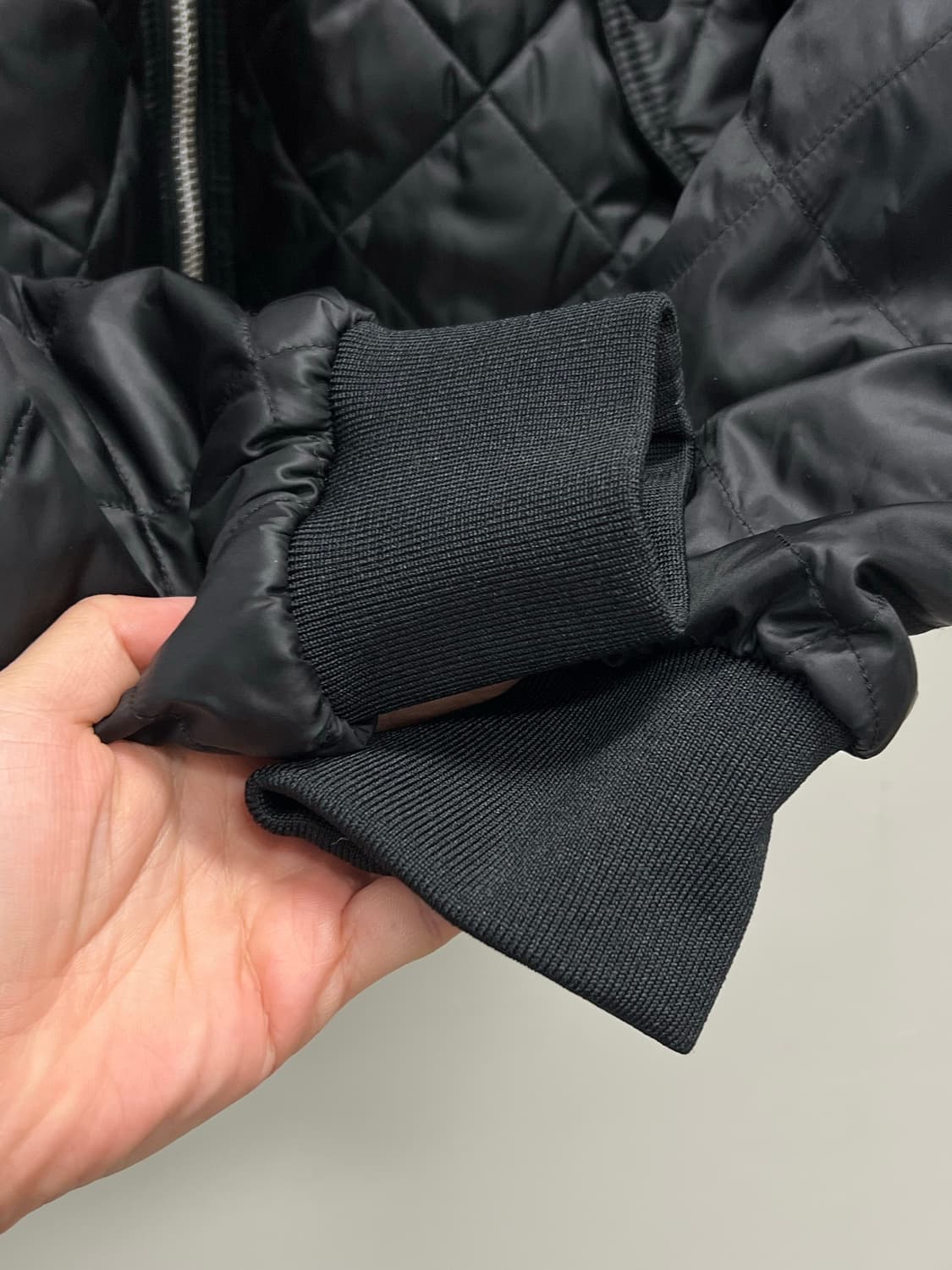 아디다스 퀄팅 봄버 자켓 블랙 상품이미지5