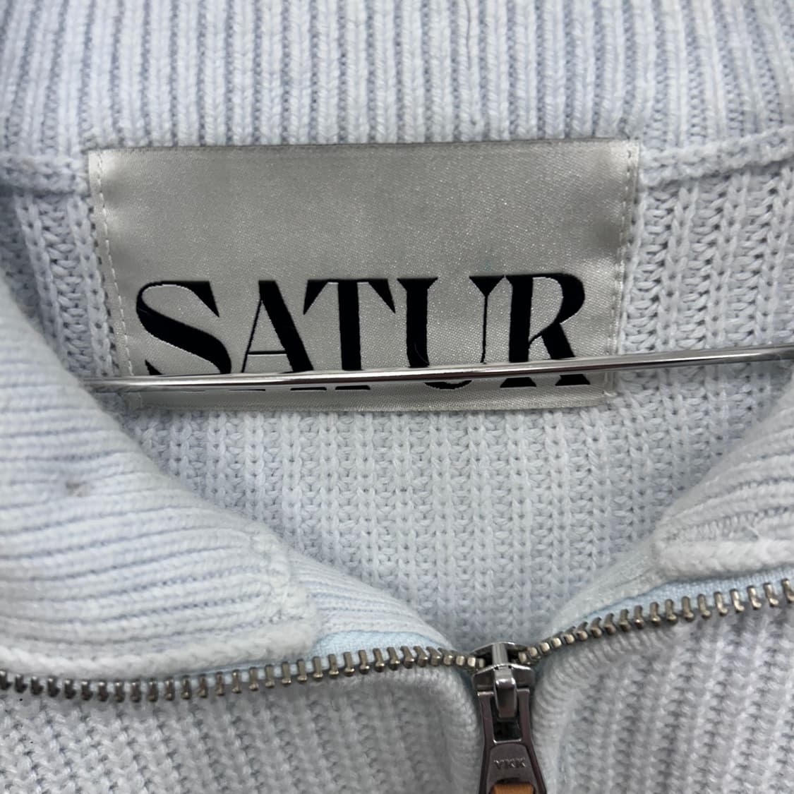 새터 스몰로고 하이넥 카라 앙고라 반집업 니트 상품이미지3