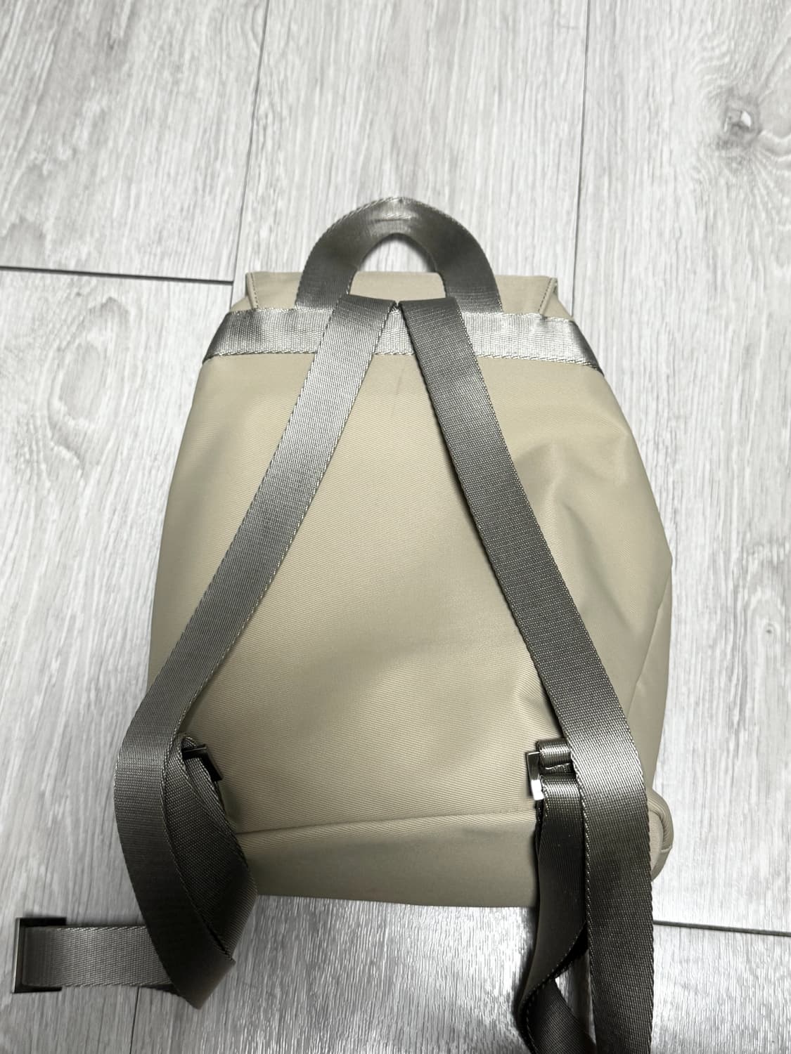 미닛뮤트 클로 백팩 모카 베이지 상품이미지4