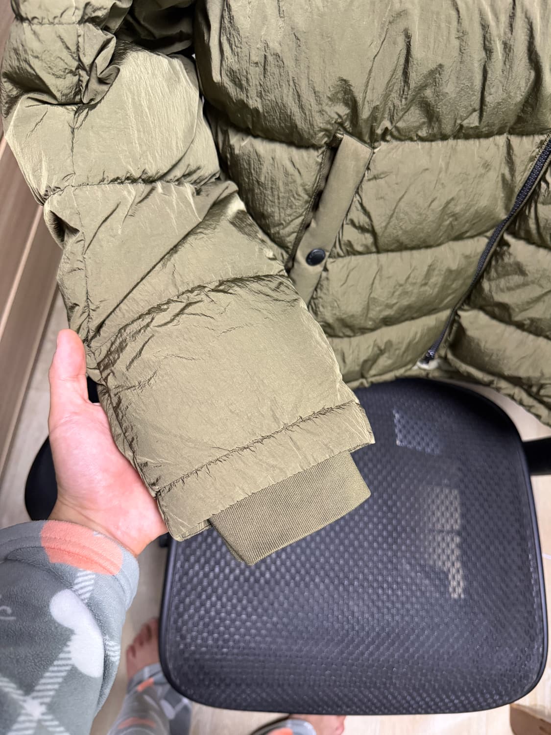 CP컴퍼니 가먼트다잉 크롬패딩 상품이미지4