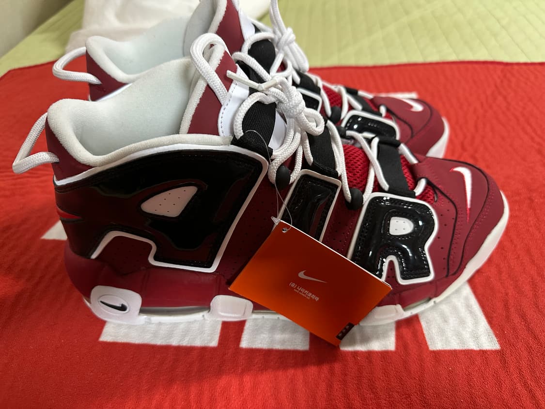 나이키 모어 업템포 크리스마스 300사이즈 상품이미지2