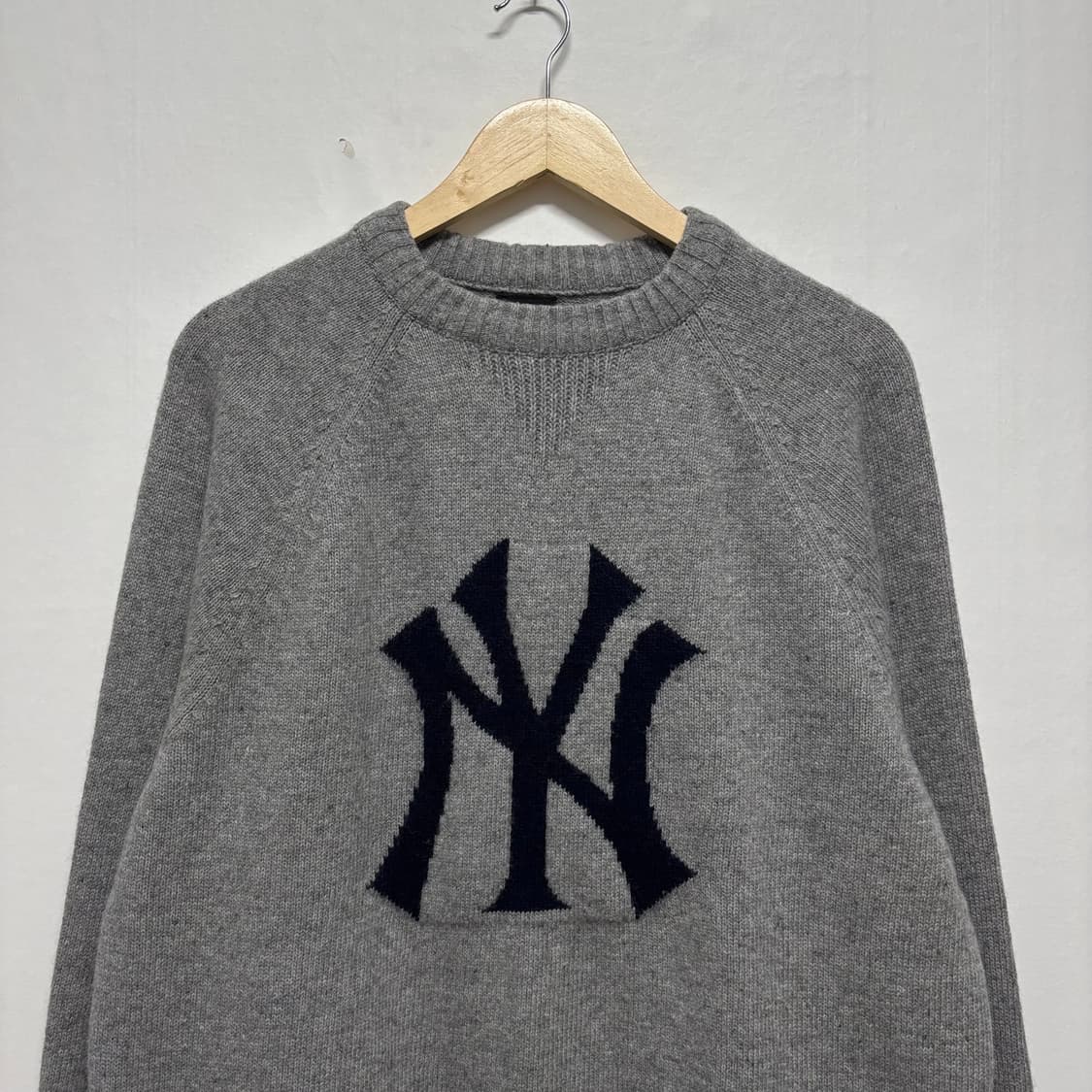 뉴에라 뉴욕양키스 그레이 니트 상품이미지2