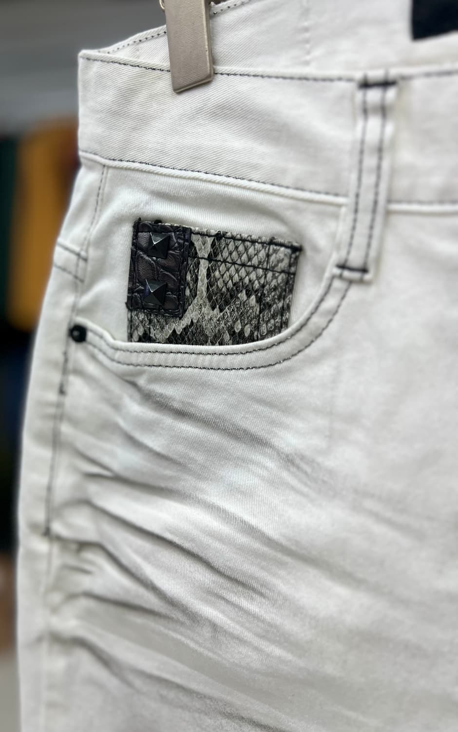 화이트 뱀피 포인트 가죽 PANT  상품이미지3