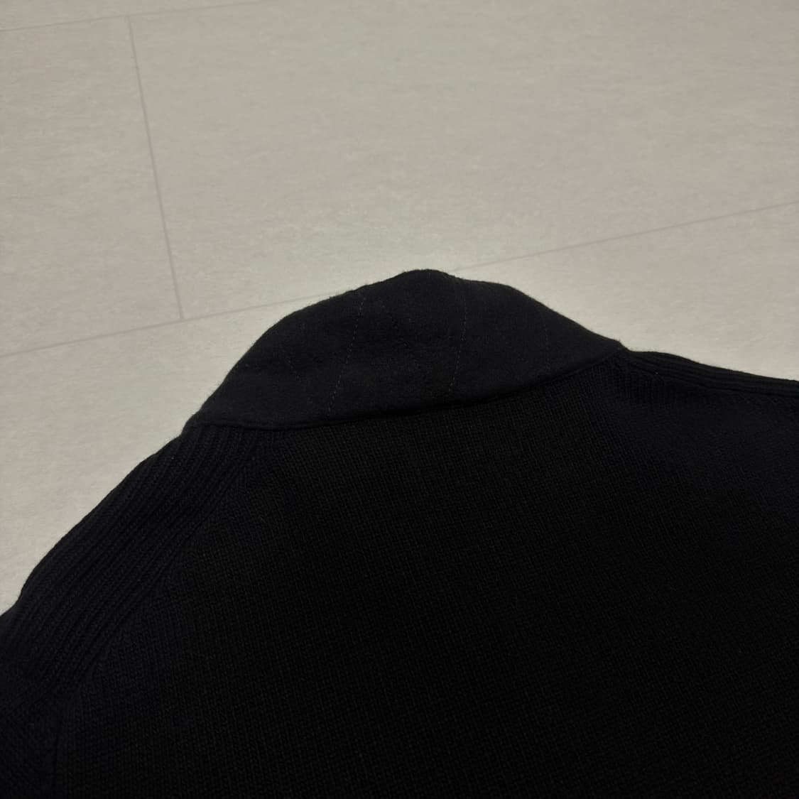 [ 3XL ] 스톤아일랜드 램스 울 버튼 니트집업 블랙 상품이미지5