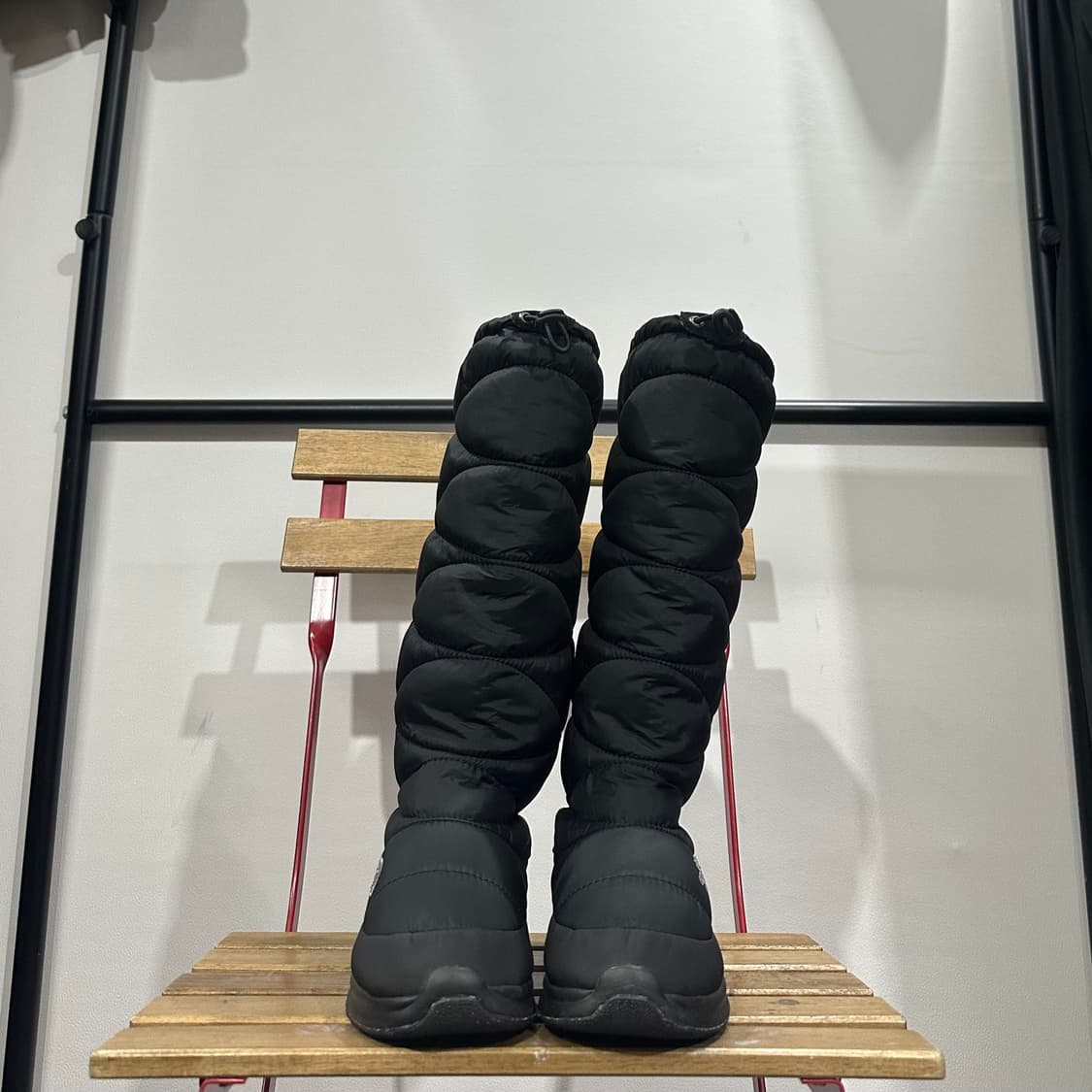 240) 노스페이스 패딩화 여성 여자 퀼팅 롱 부츠 블랙 상품이미지2