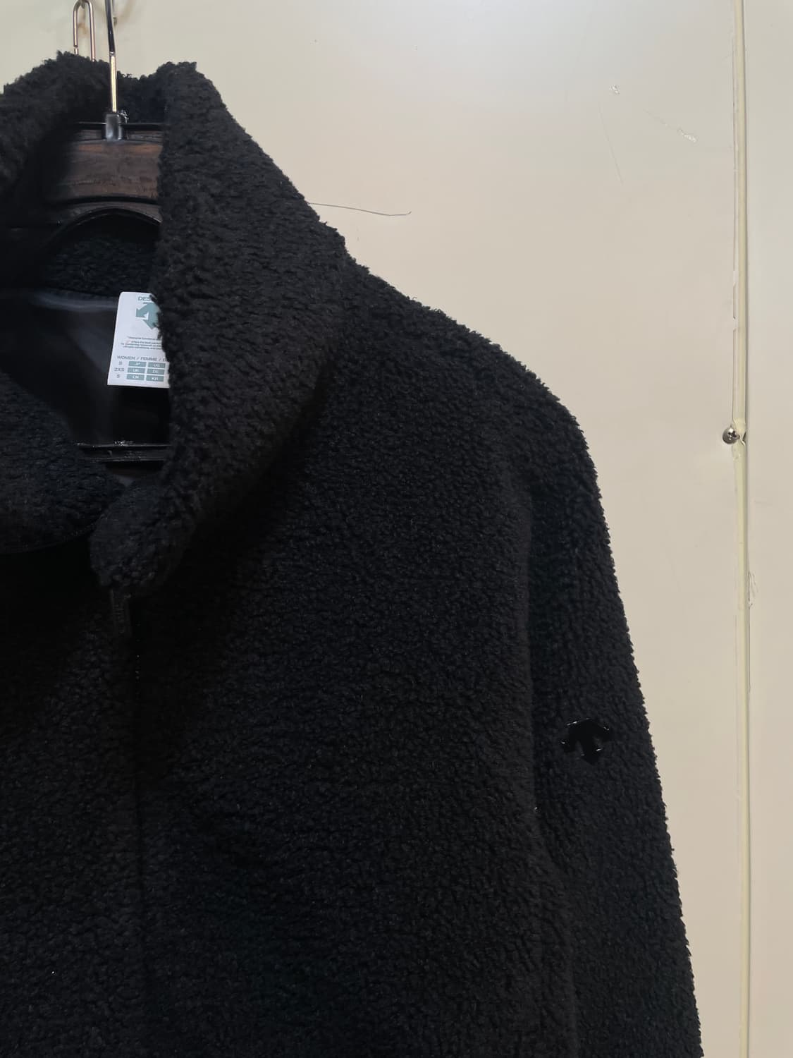 데상트 후리스 집업 상품이미지2