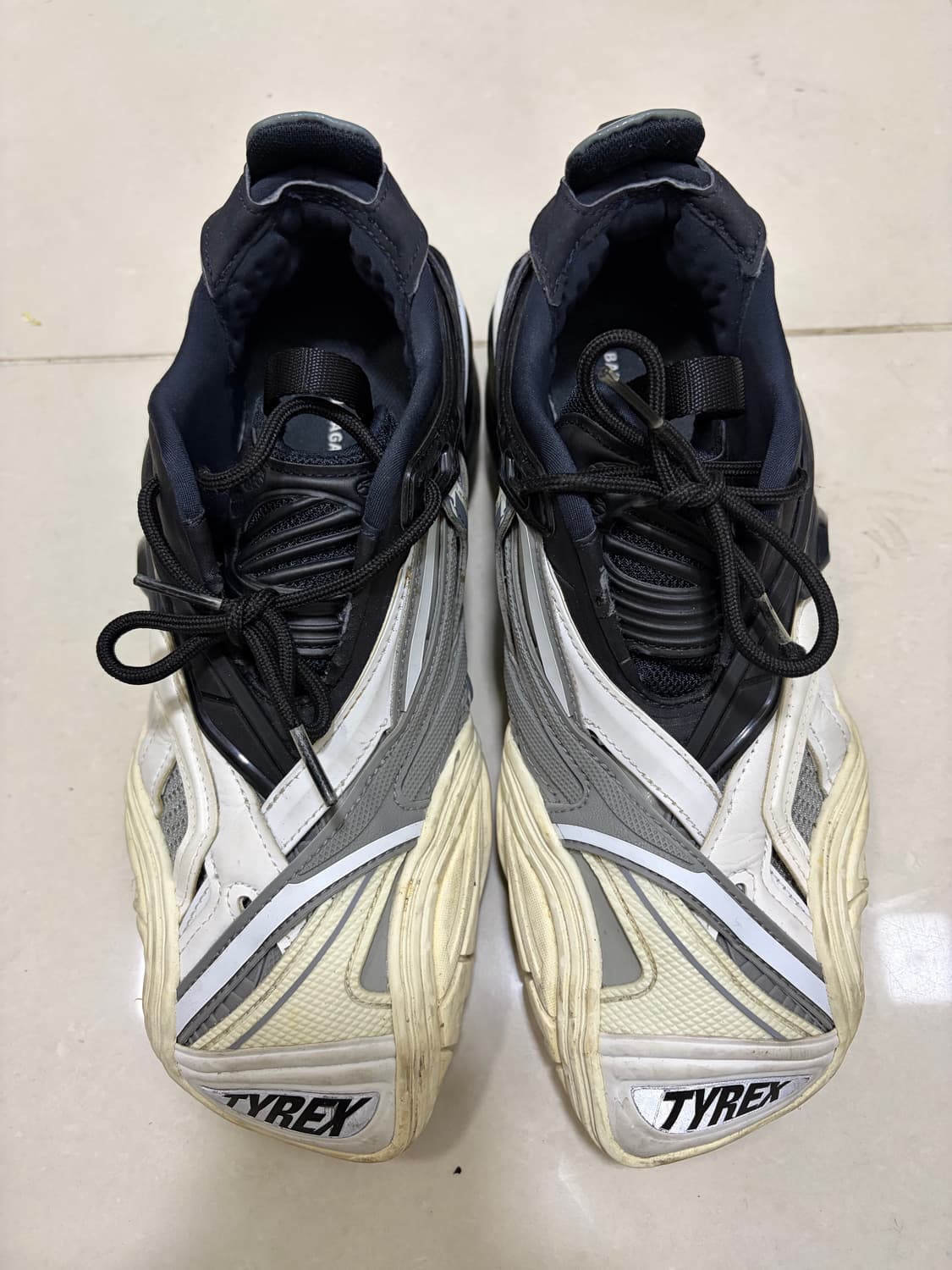 발렌시아가 타이렉스 상품이미지7