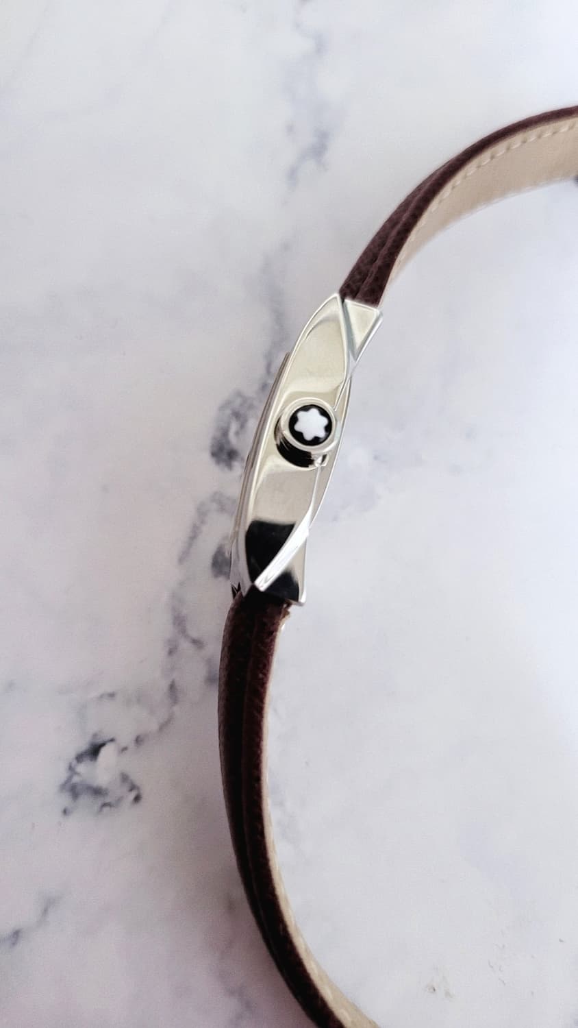 정품 몽블랑 프로파일 남여공용 쿼츠시계 [정품박스, 여분 스트랩 포함] 상품이미지8