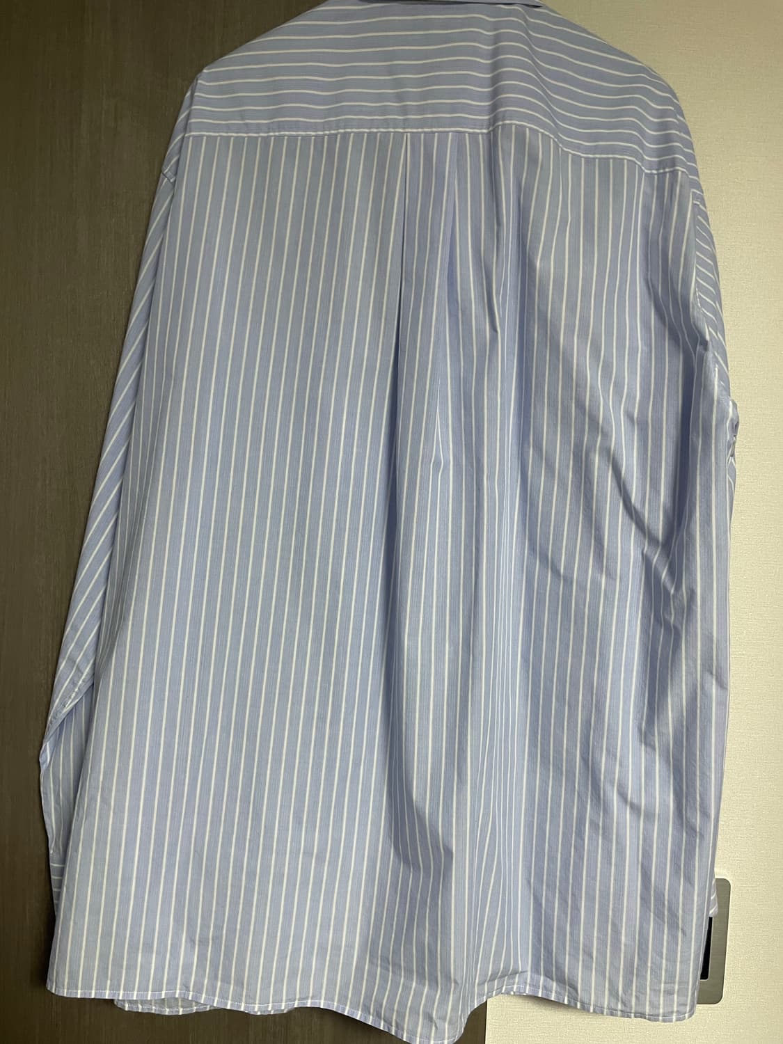 디올 남성 블루 스트라이프 오버핏 셔츠 상품이미지3