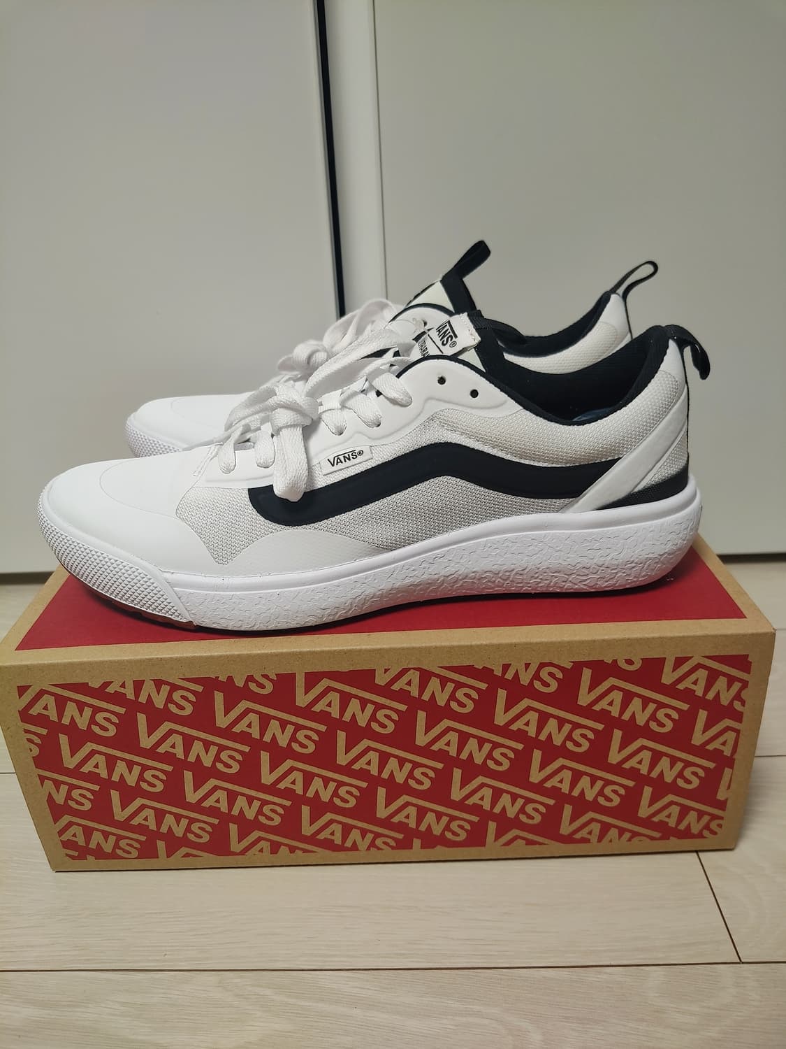 새상품 반스 270 상품이미지2