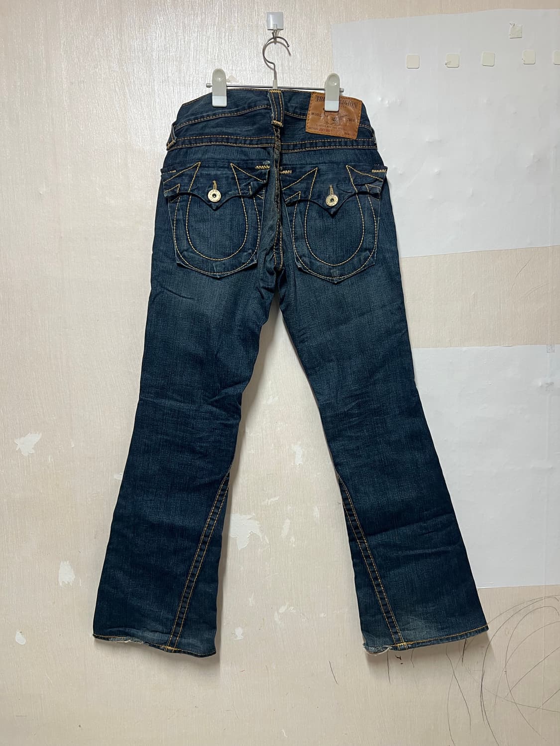 트루릴리젼 조이 빅 T 부츠컷 데님 28사이즈 트루릴리전 청바지 상품이미지2