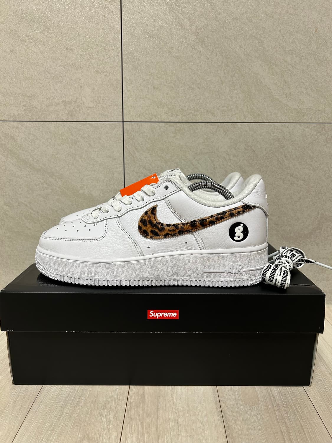 (245) 나이키x슈프림x굿이너프 에어포스1 상품이미지3