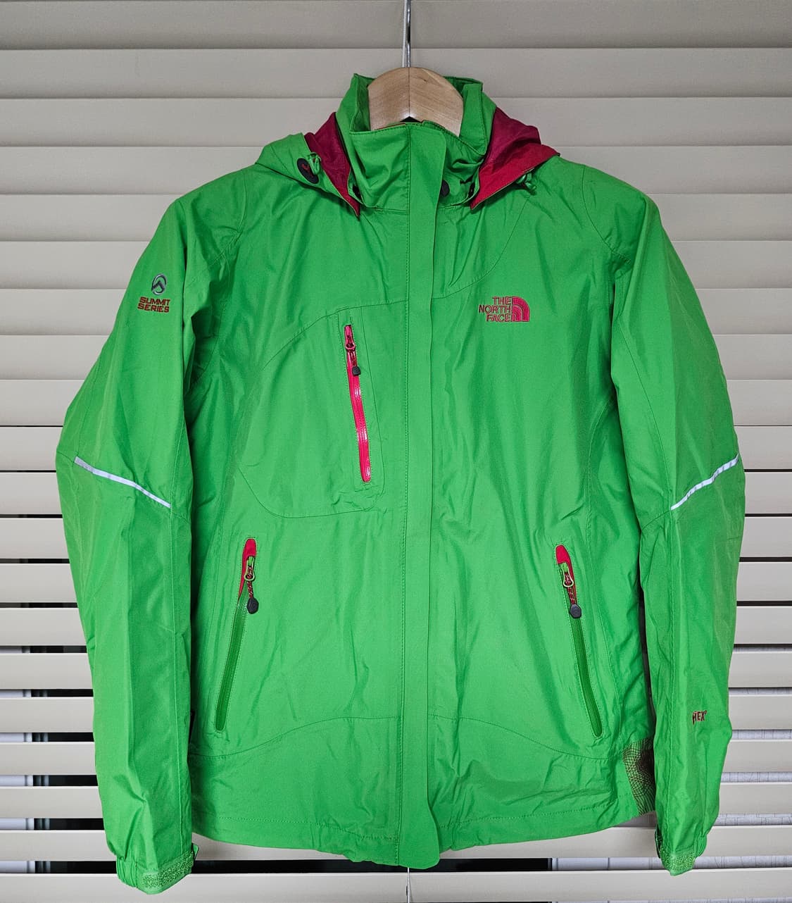 노스페이스 여성 써밋 고어텍스 바람막이 L(90) 상품이미지1