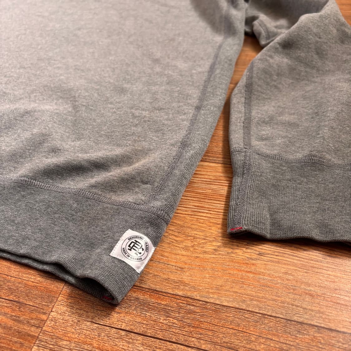 레이닝 챔프 맨투맨 티셔츠 L 입체적인 디테일 캐니다 상품이미지3