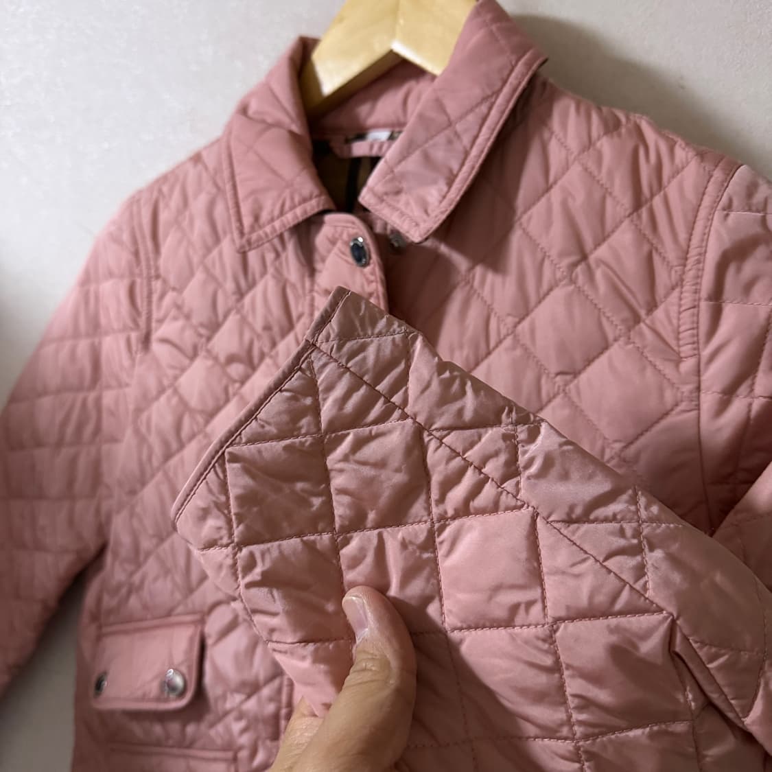 버버리 아동 여성 노바체크 퀄팅 자켓 (10Y, 140) 상품이미지4