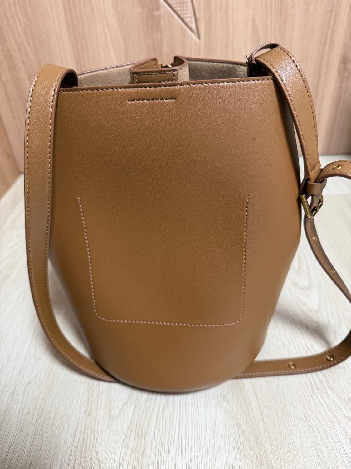 덱케 브라운 숄더백 하프백 상품이미지4