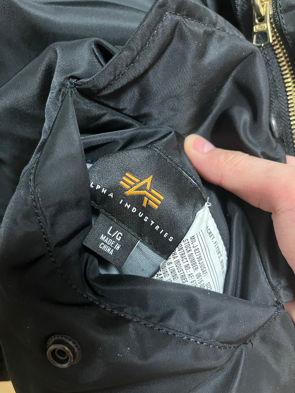 알파인더스트리 MA-1 블랙 봄버 자켓 상품이미지3