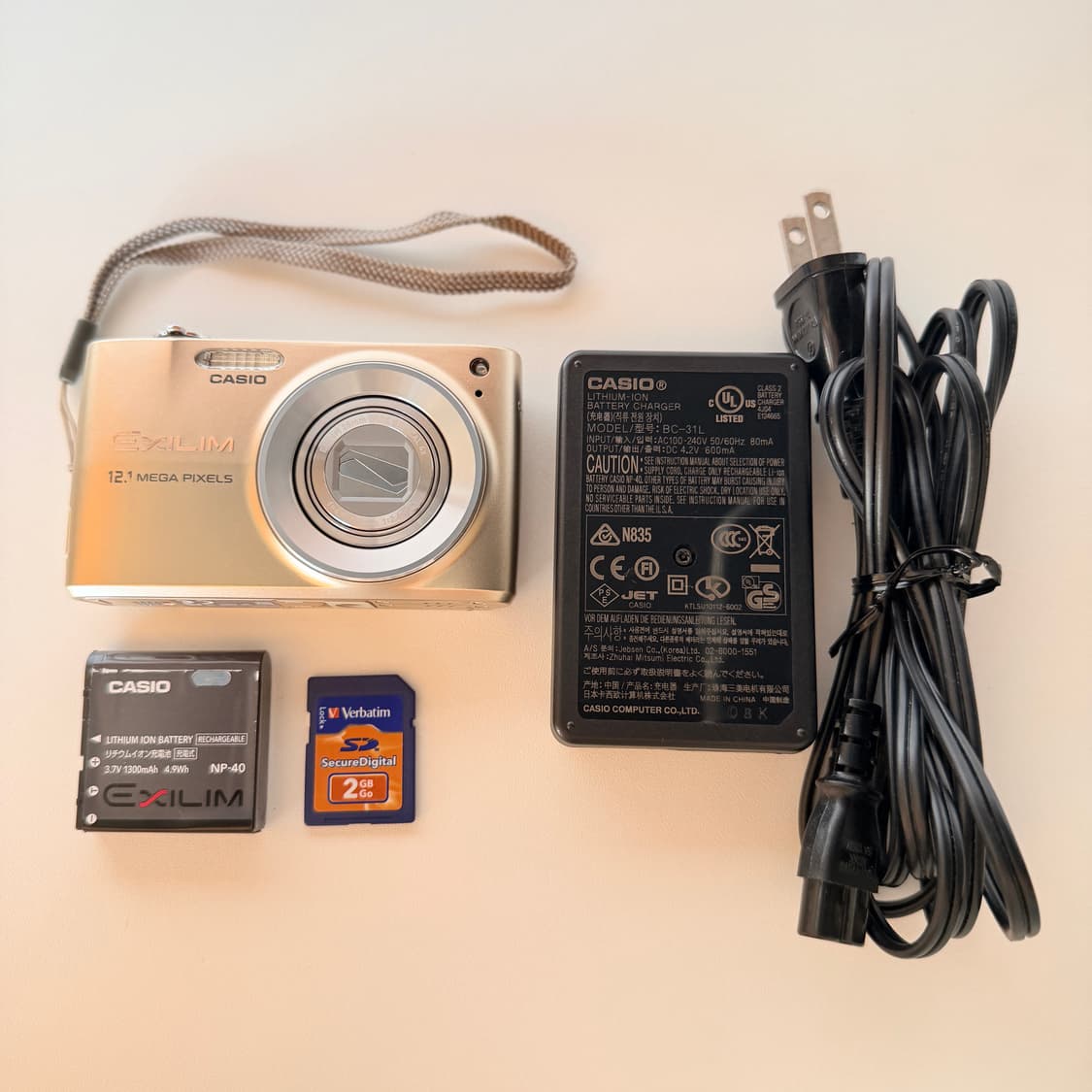 ✨태연 픽 미품✨카시오 엑슬림 EX-Z400 골드 빈티지디카 상품이미지3