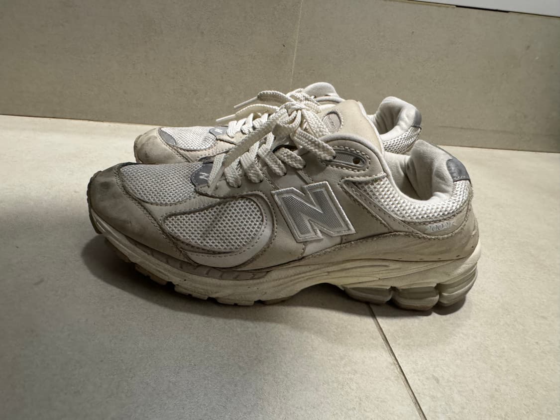 [240] 뉴발란스 2002R 상품이미지1