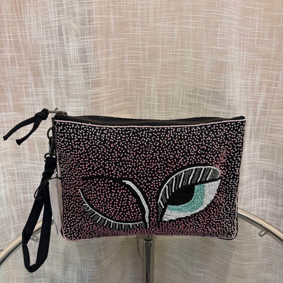 에센셜 엔트워프 클러치백     상품이미지2