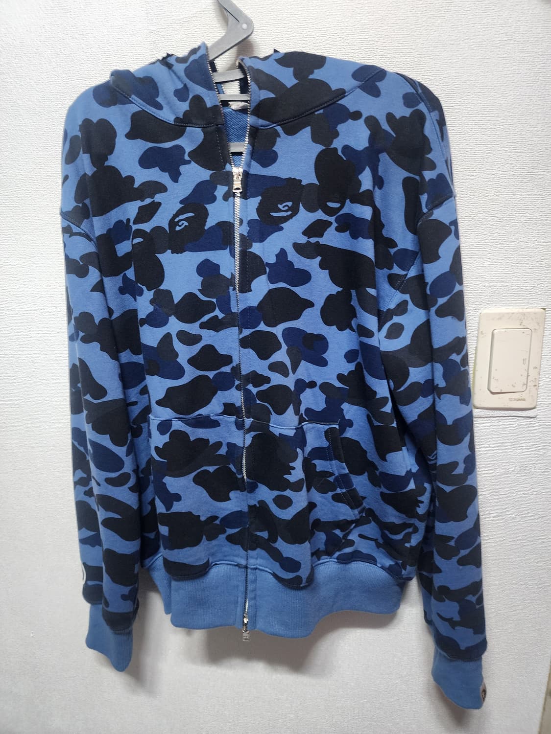 베이프 블루샤크후드집업 상품이미지1