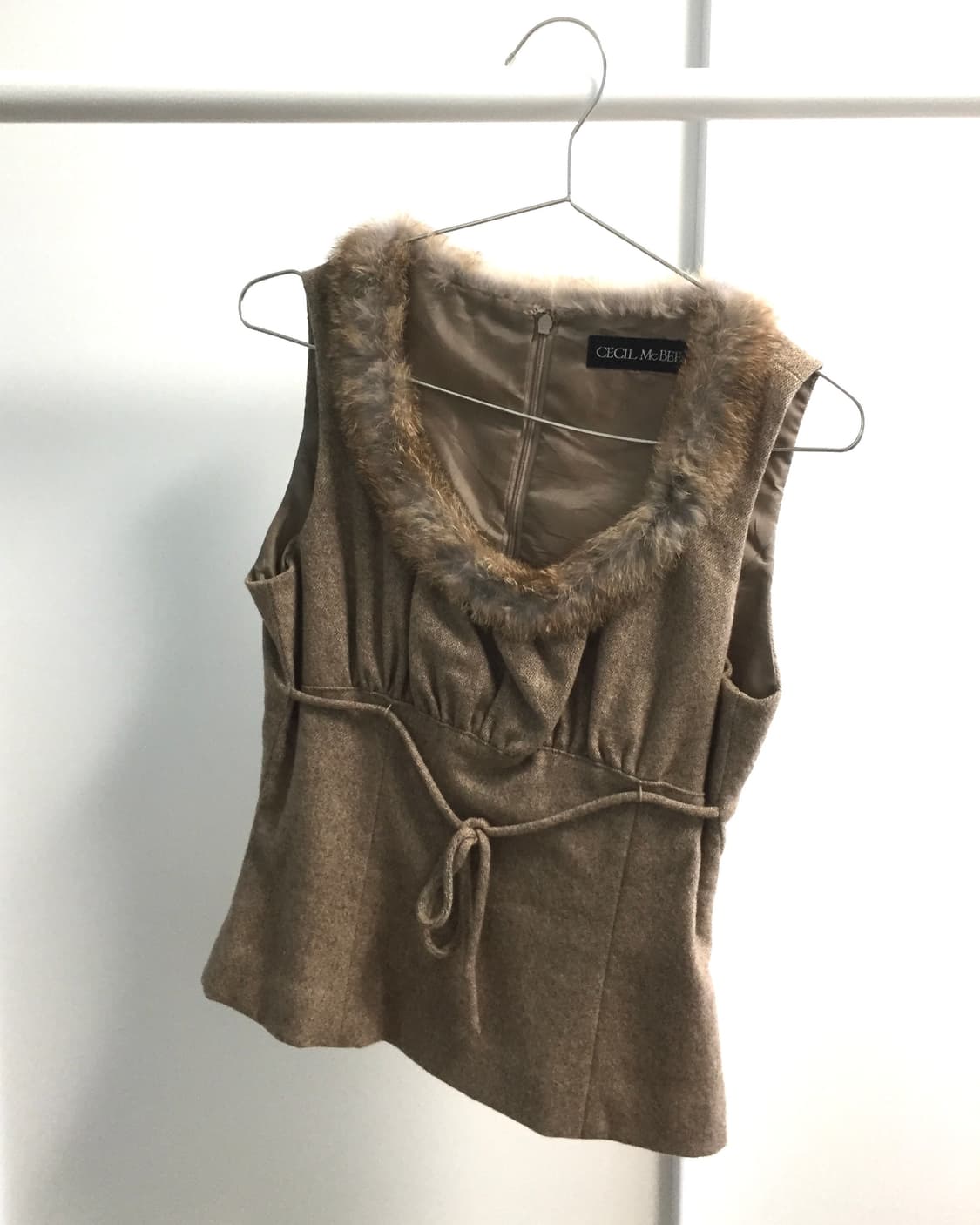 Cecil Mcbee Fur Sleeveless 라떼갸루 오네갸루 상품이미지1