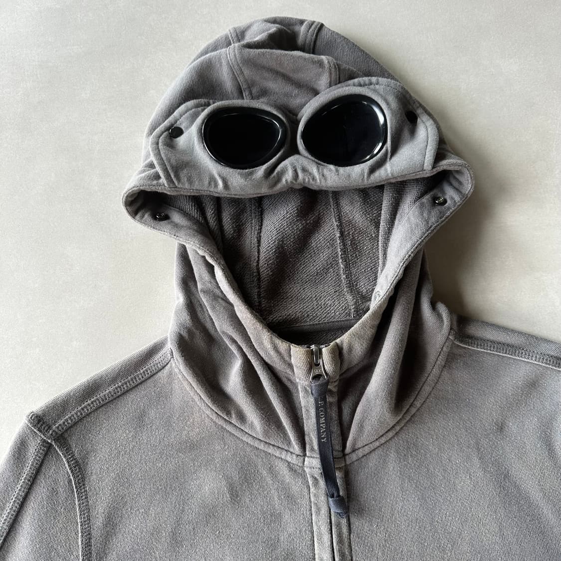 [S]씨피 컴퍼니 C.P COMPANY 고글 렌즈 후드집업 상품이미지5