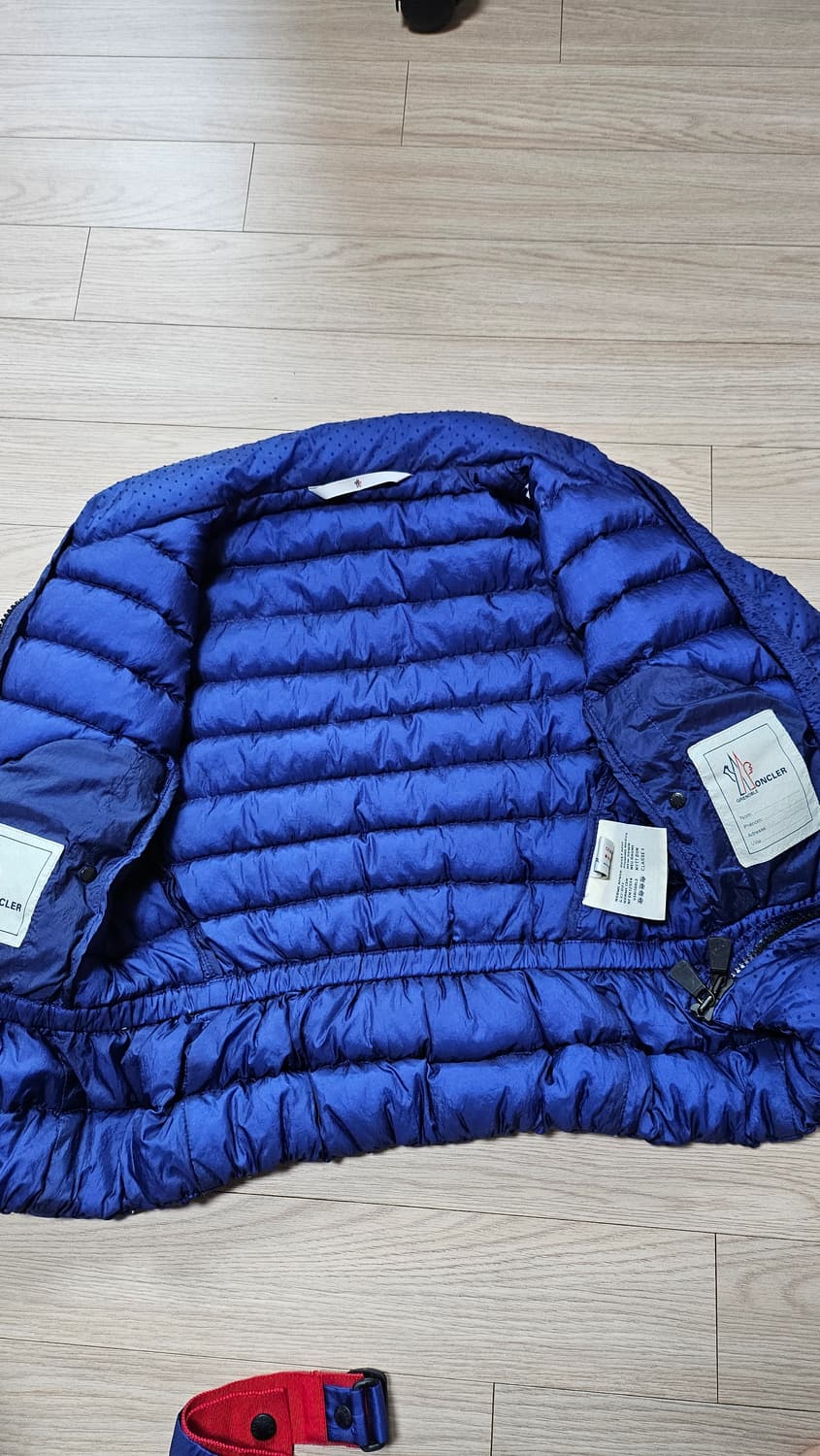 몽클레어 여성 경량 다운 패딩 2호 상품이미지3