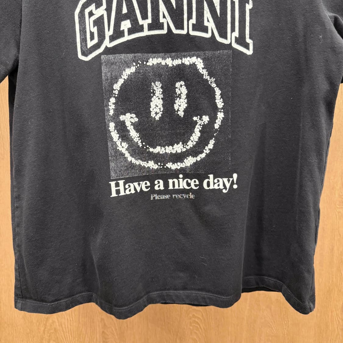 가니 스마일 그래픽 반팔 티셔츠 프린팅 레터링 디테일 블랙 상품이미지5