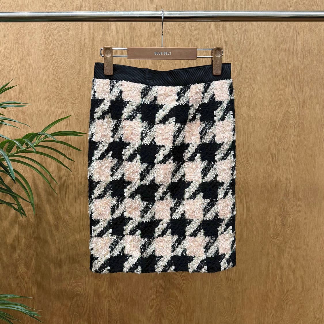 에스카다 미디 스커트 하운드투스 패턴 메탈릭 글리터 믹스 핑크 블랙 상품이미지1
