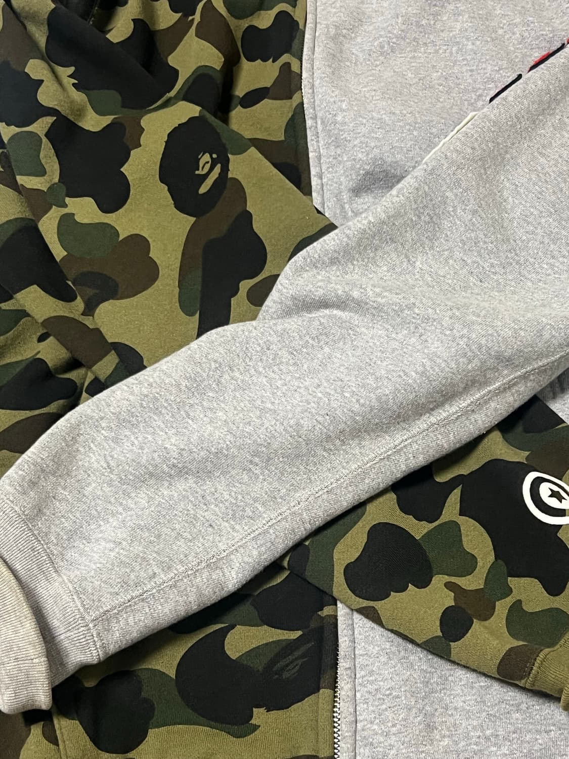 베이프 후드집업 2xl 판매합니다. 상품이미지2