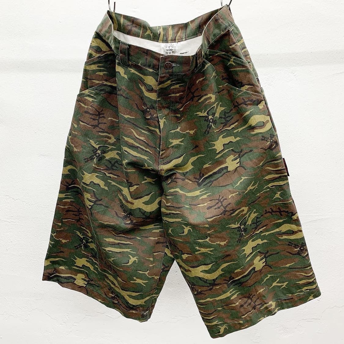 독타운 카모 밀리터리 빅 오버 하프팬츠 상품이미지1
