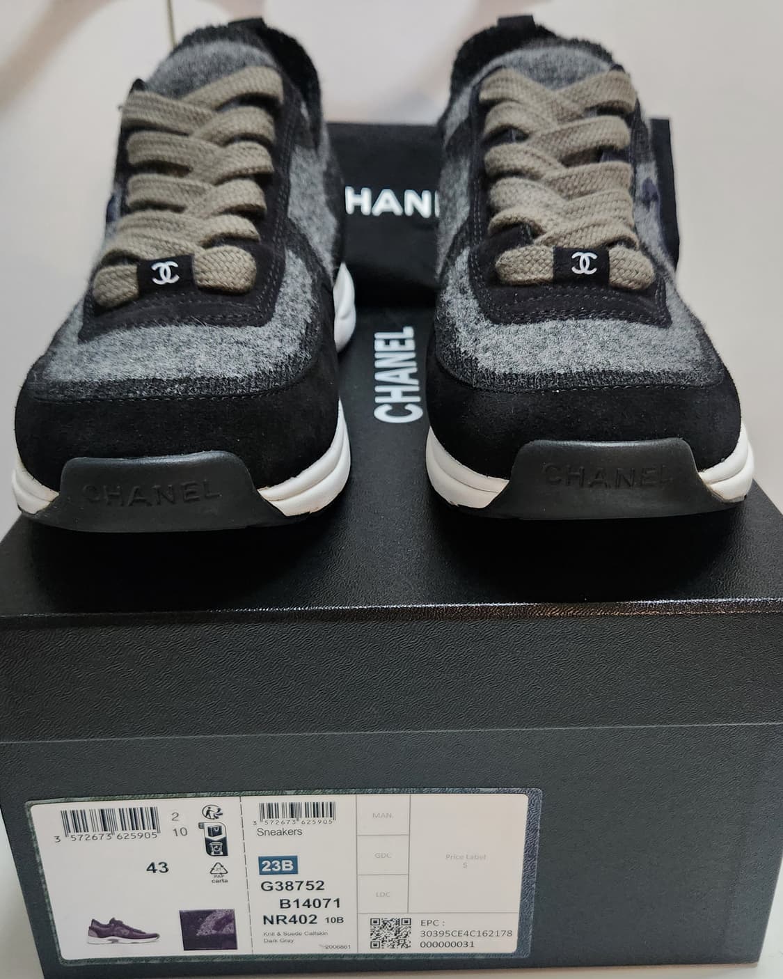[정품 ) 샤넬 스니커즈 운동화 니트 스웨이드 다크그레이 43 한정판 상품이미지5