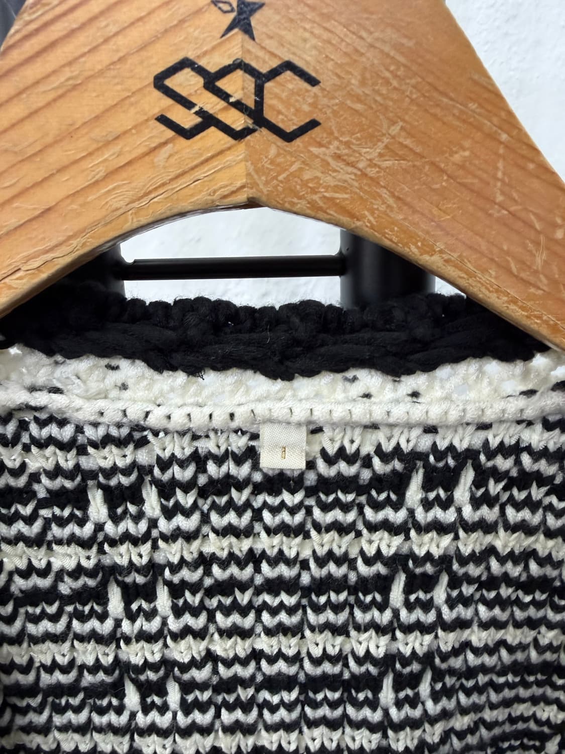 정품) 마쥬 오픈식 블랙 화이트 패턴 니트 가디건 1 상품이미지7