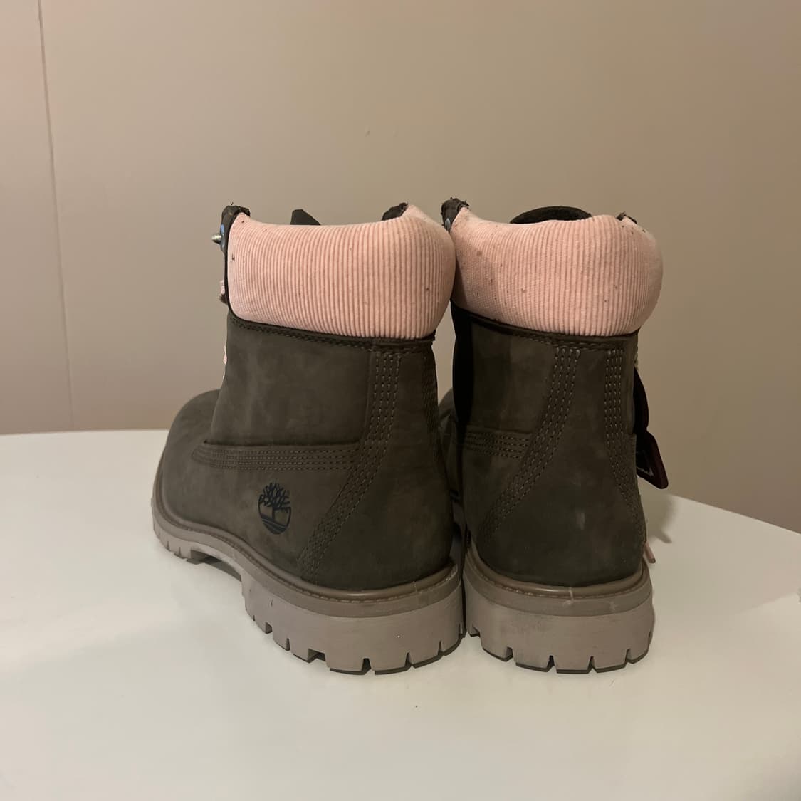 팀버랜드 6인치 프리미엄 워터프루프 올리브 누벅 상품이미지3