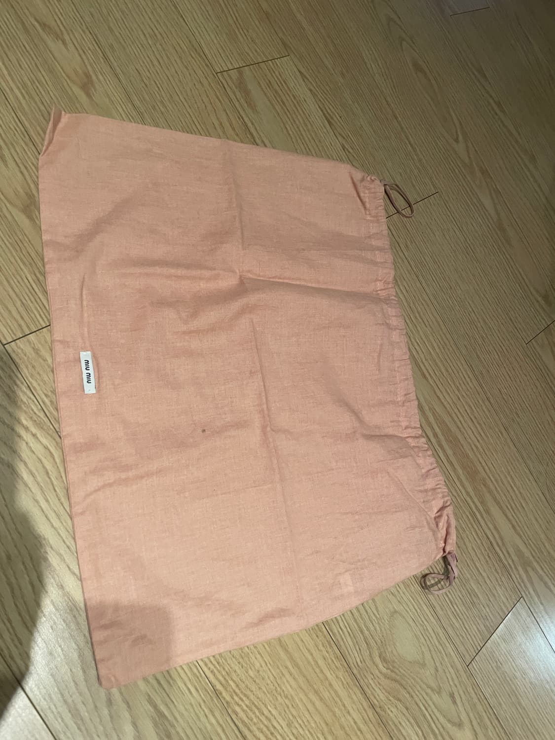 [정품/거의새제품] 미우미우 버건디 스터드 클러치 + 더스트백 상품이미지10