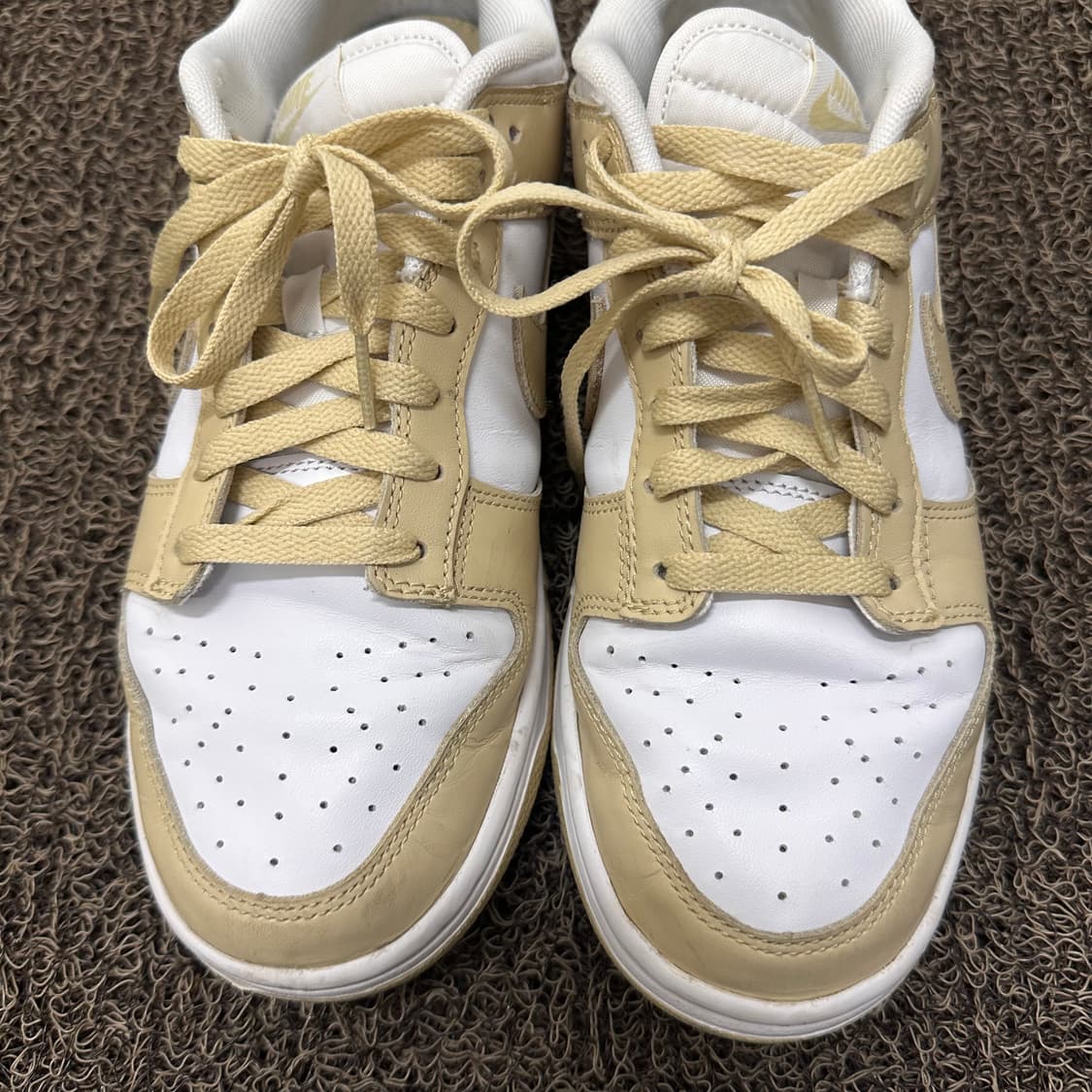 NIKE 나이키 덩크 로우 팀 골드 앤 화이트 270 상품이미지2