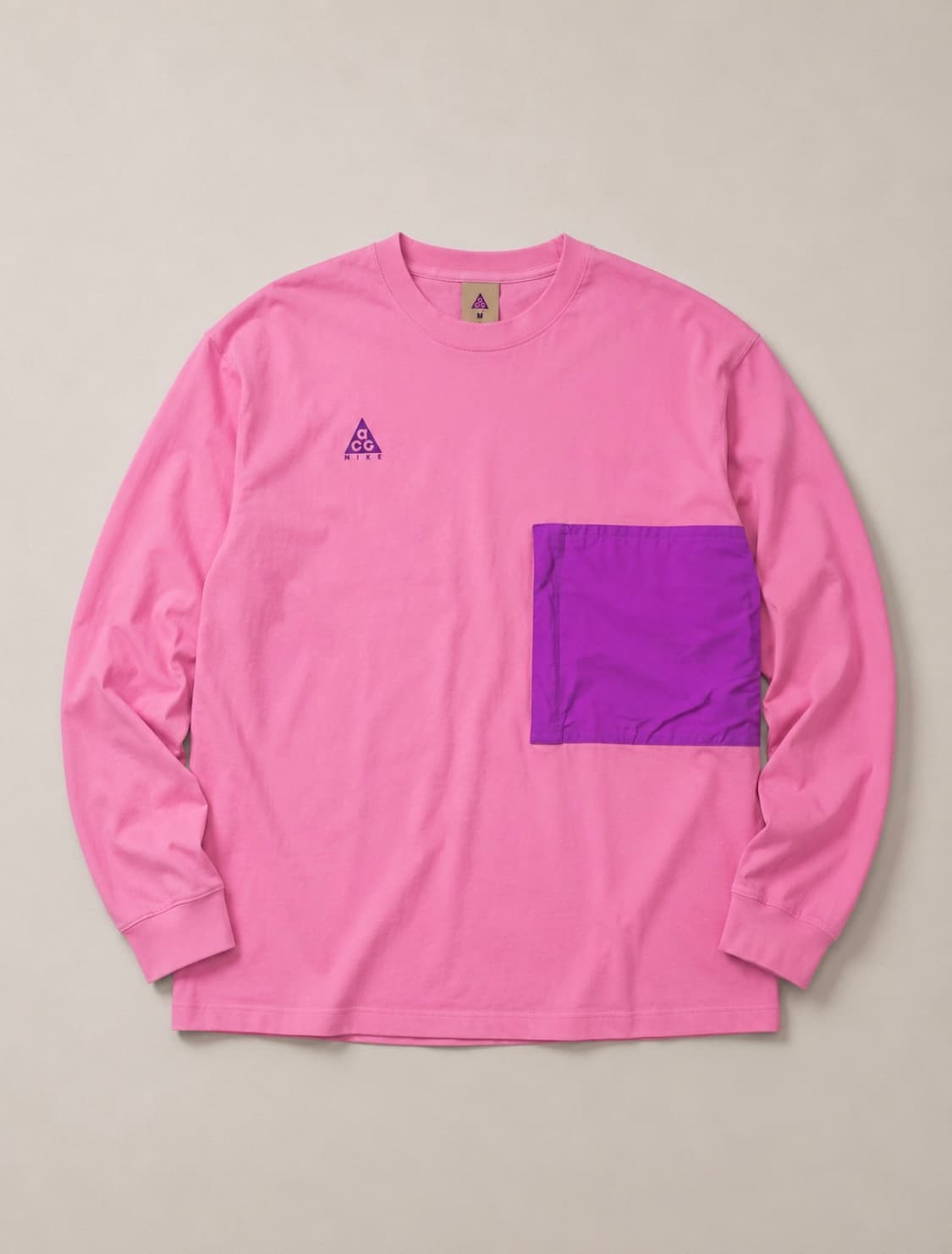 Nike ACG 핑크 포켓 맨투맨 상품이미지1
