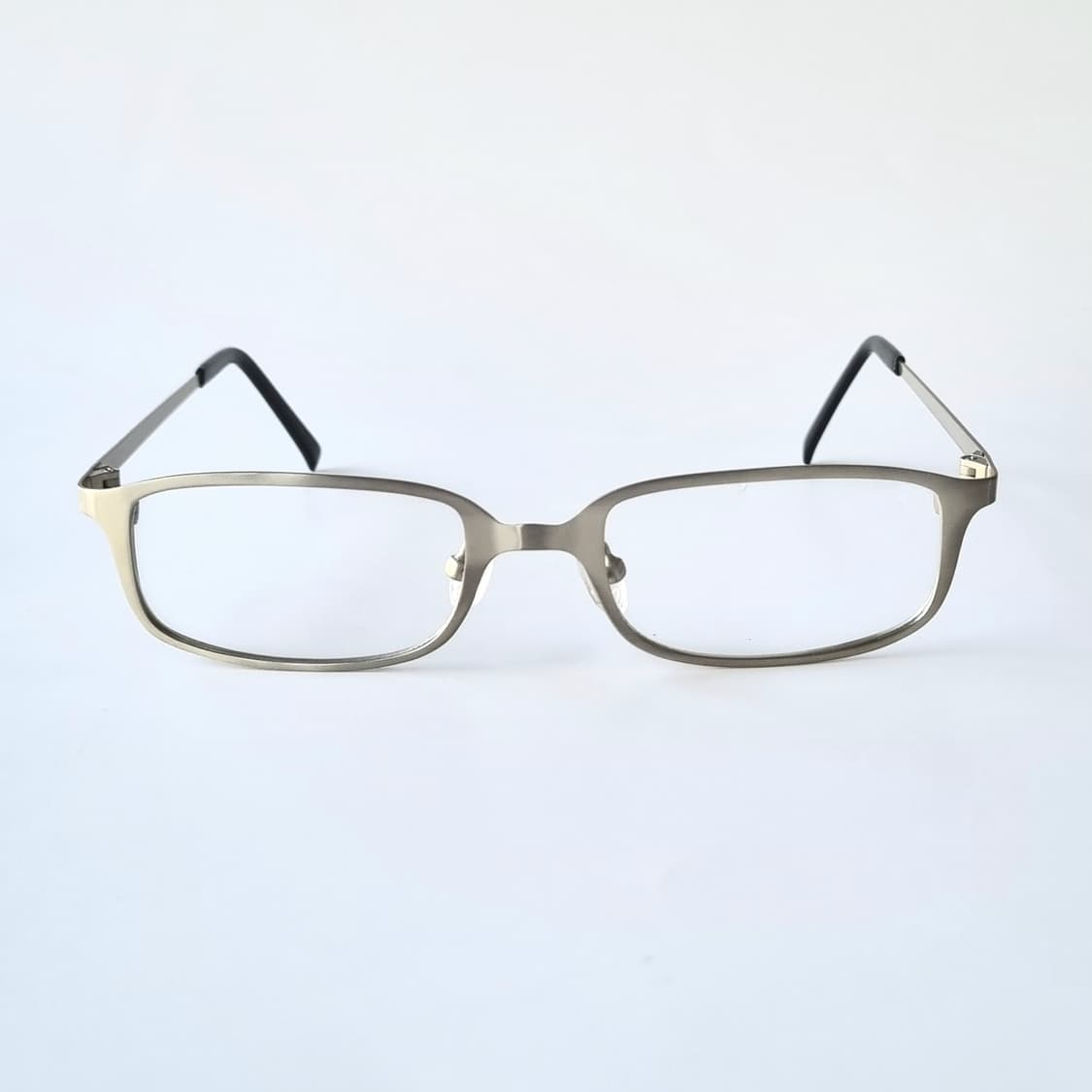 데드스탁 매트 실버 슬림 렉탱글 프레임 안경테 690 상품이미지2