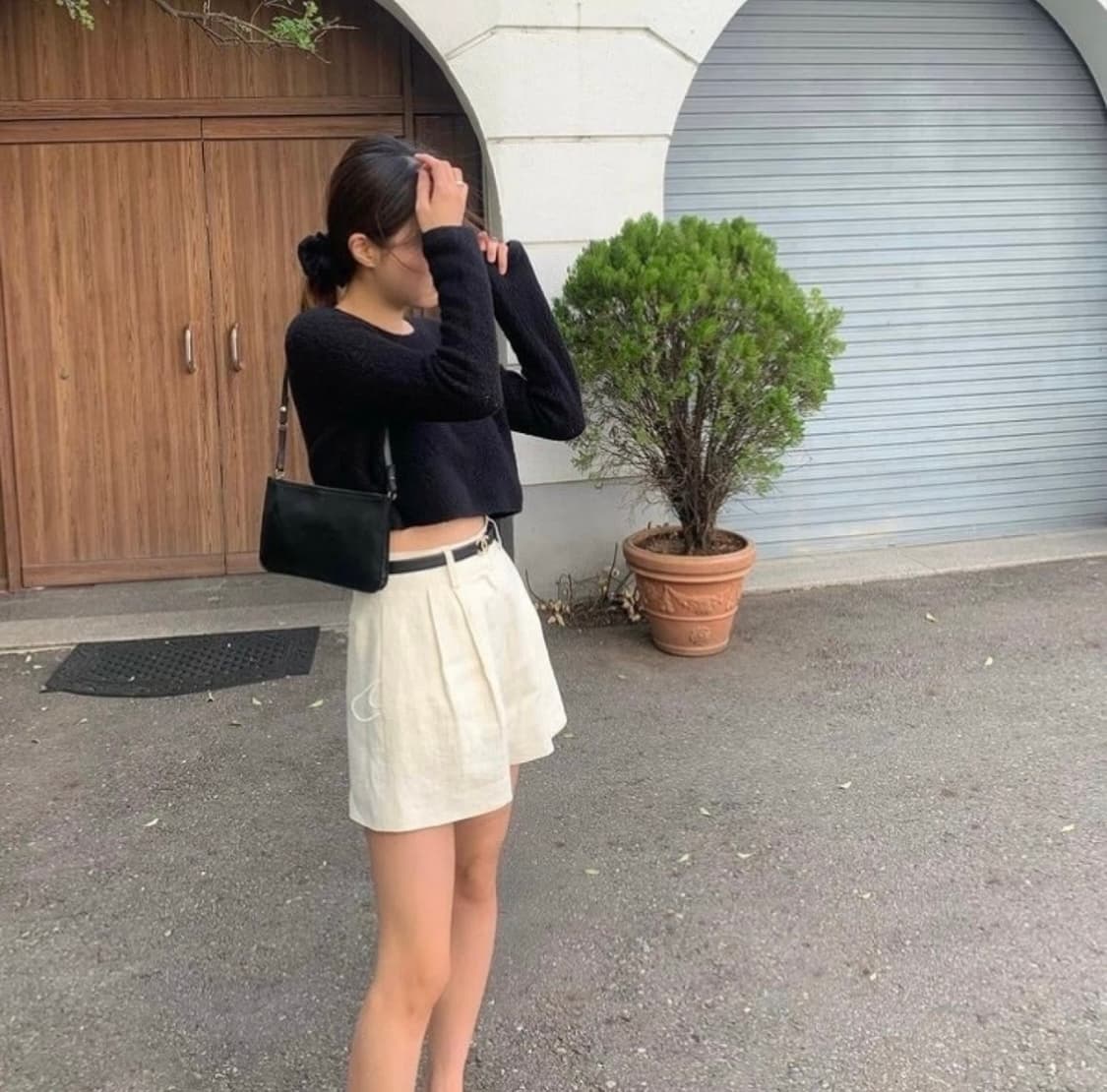 타낫 크롭 블랙 니트 상품이미지2