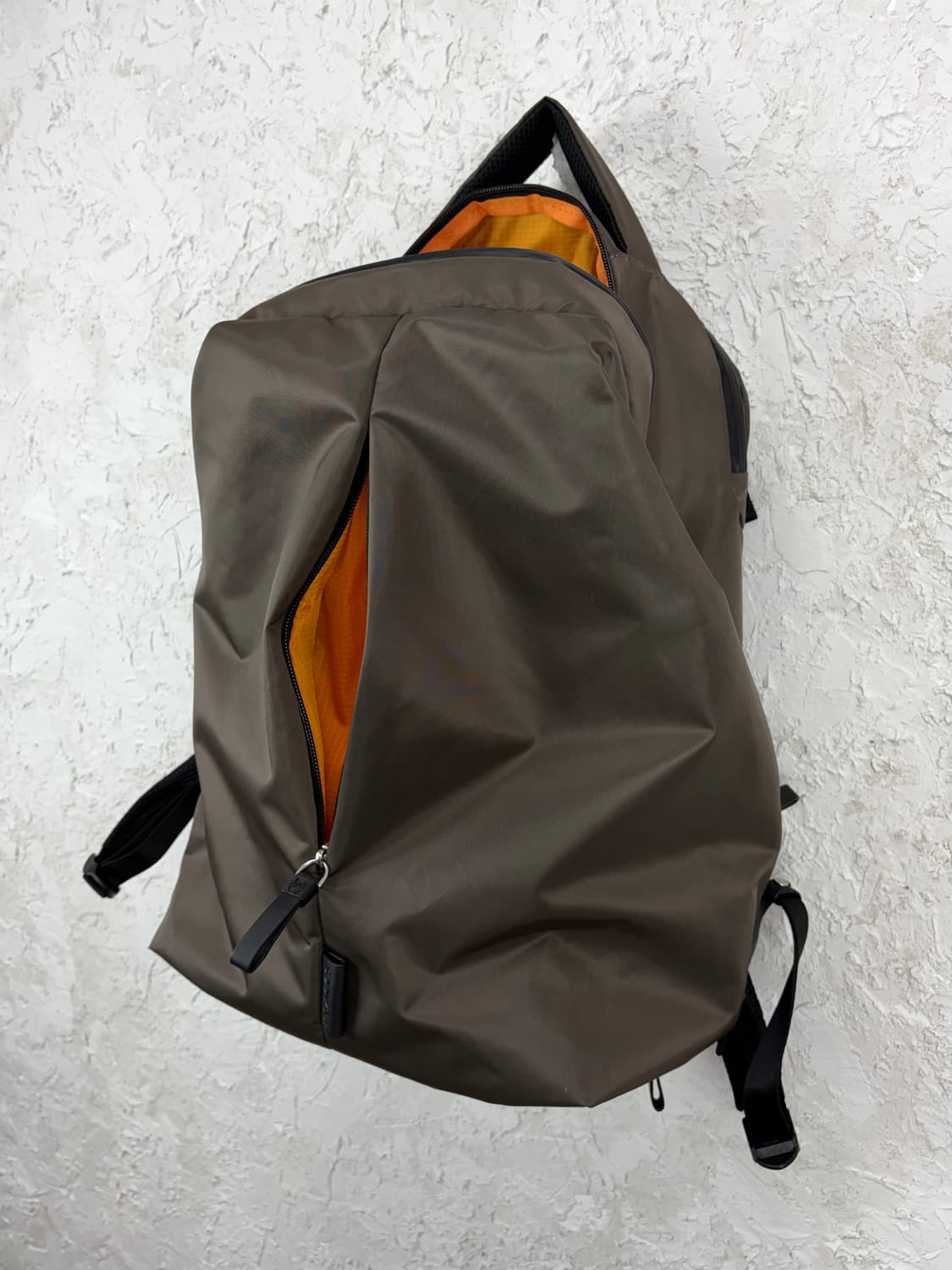 Y'SACCS by 요지 야마모토 3D 멀티 포켓 코듀라 백팩 상품이미지2