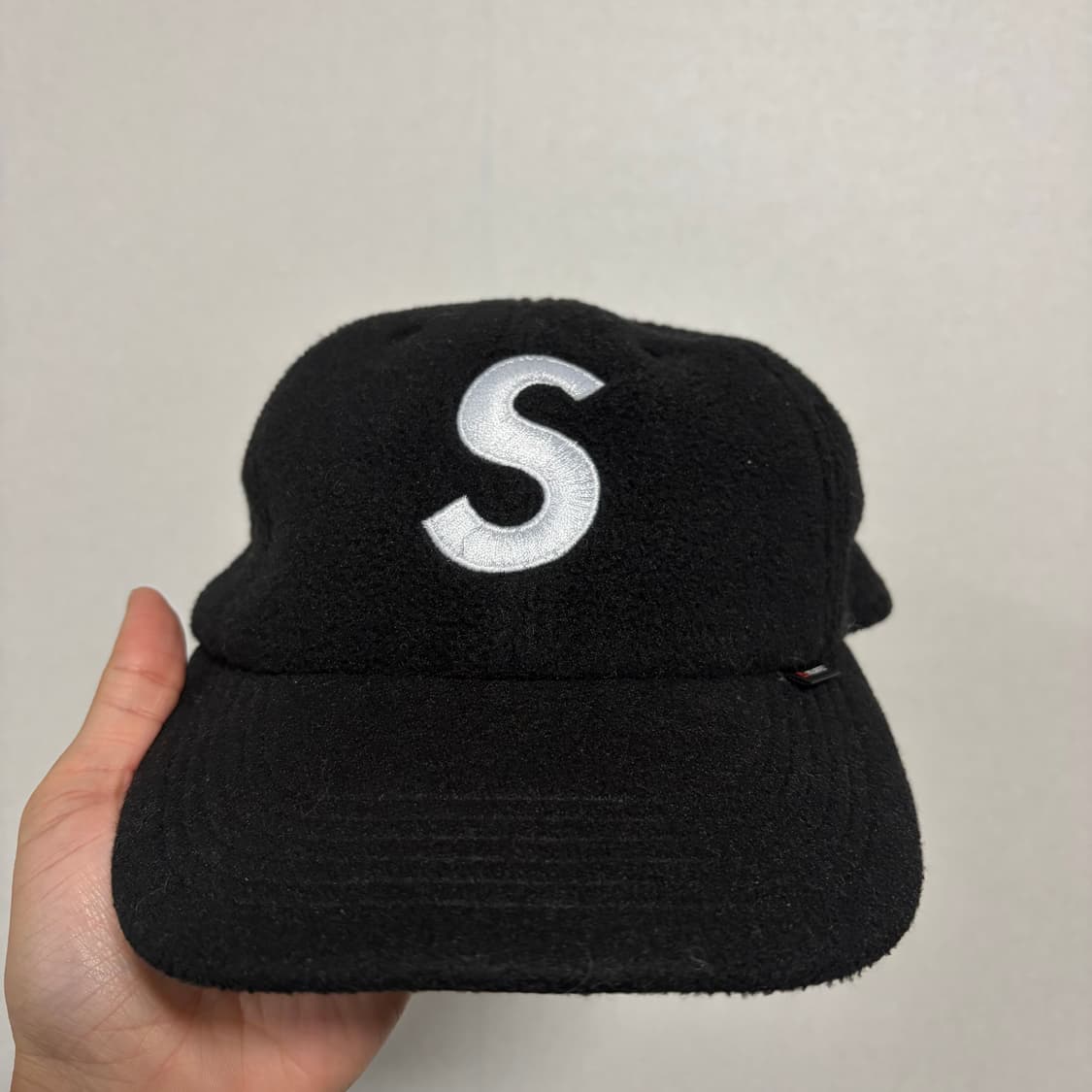 슈프림 S로고 6패널 볼캡 폴라텍 상품이미지1