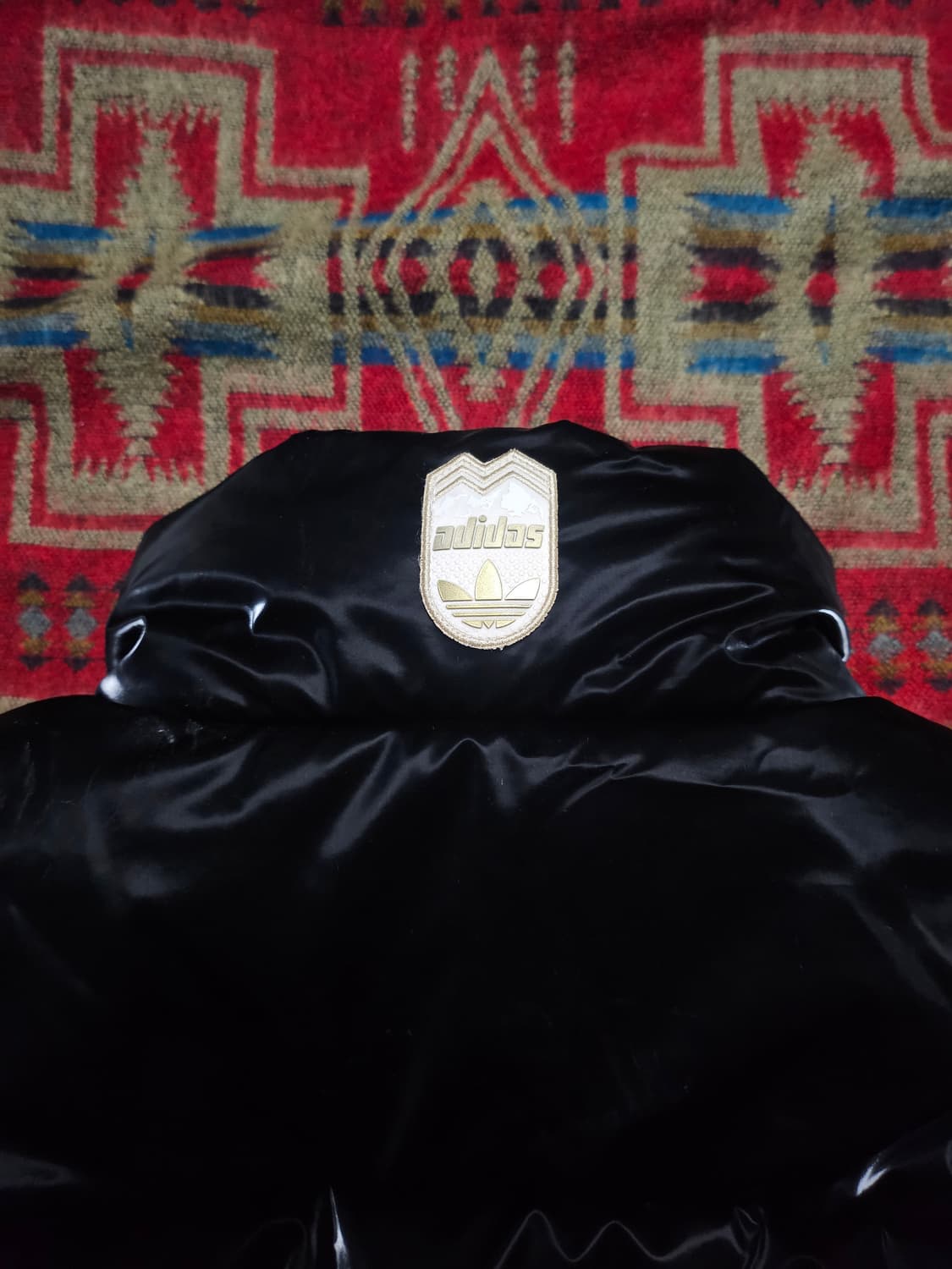 아디다스 스키 시크 푸퍼 에나멜 패딩 상품이미지7